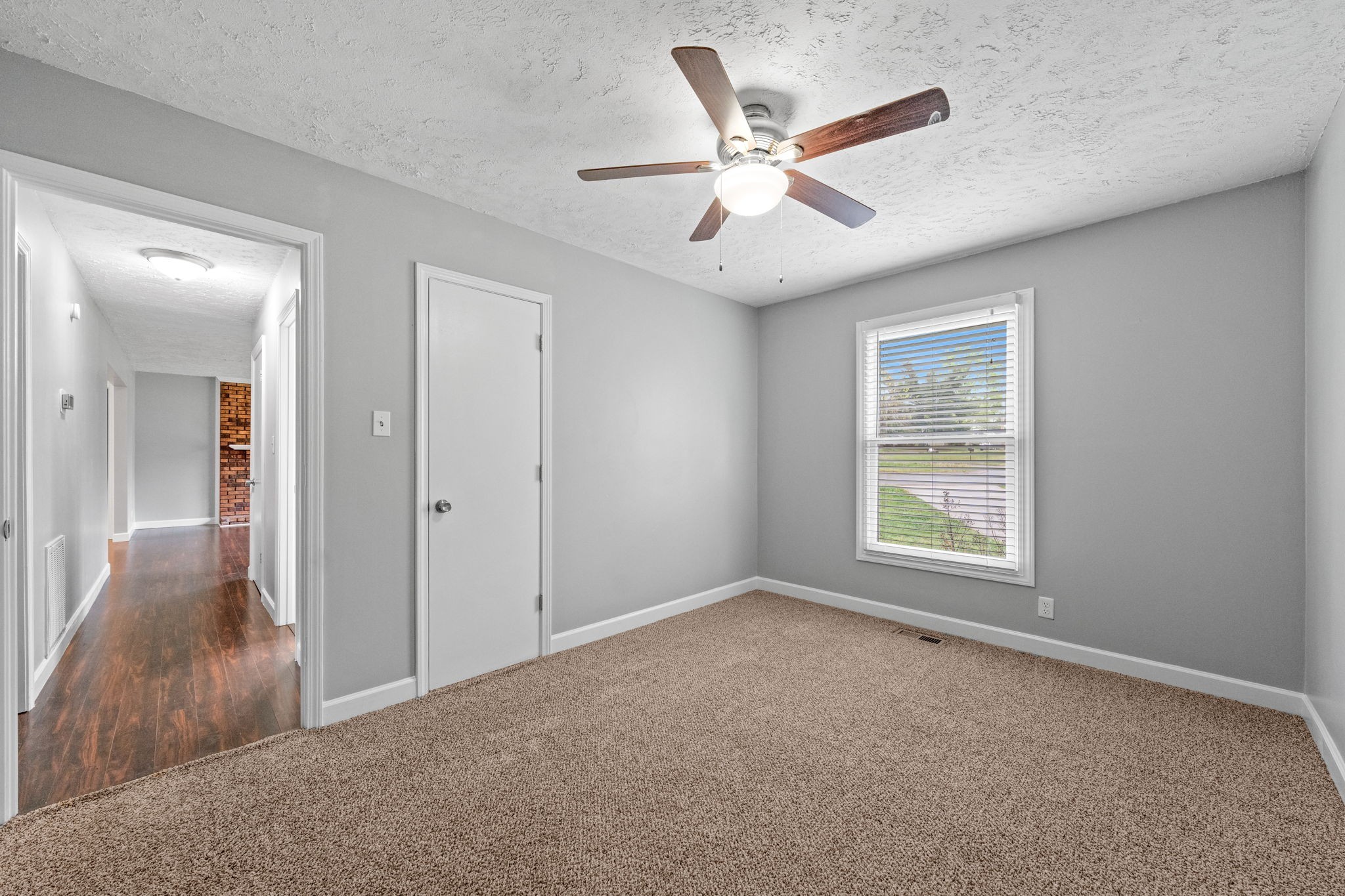 140 Cunningham Pl Property Photo 10