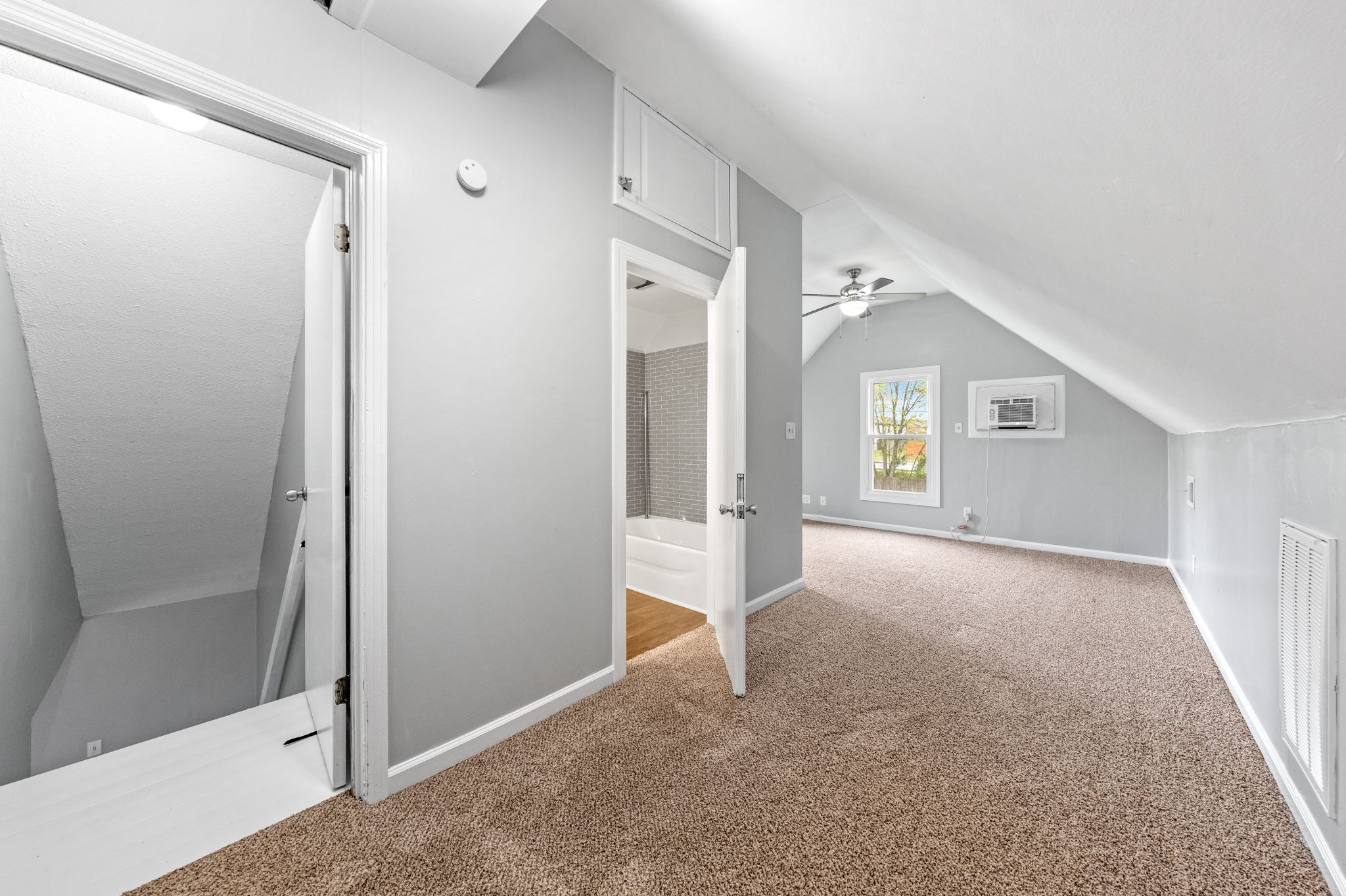 140 Cunningham Pl Property Photo 13
