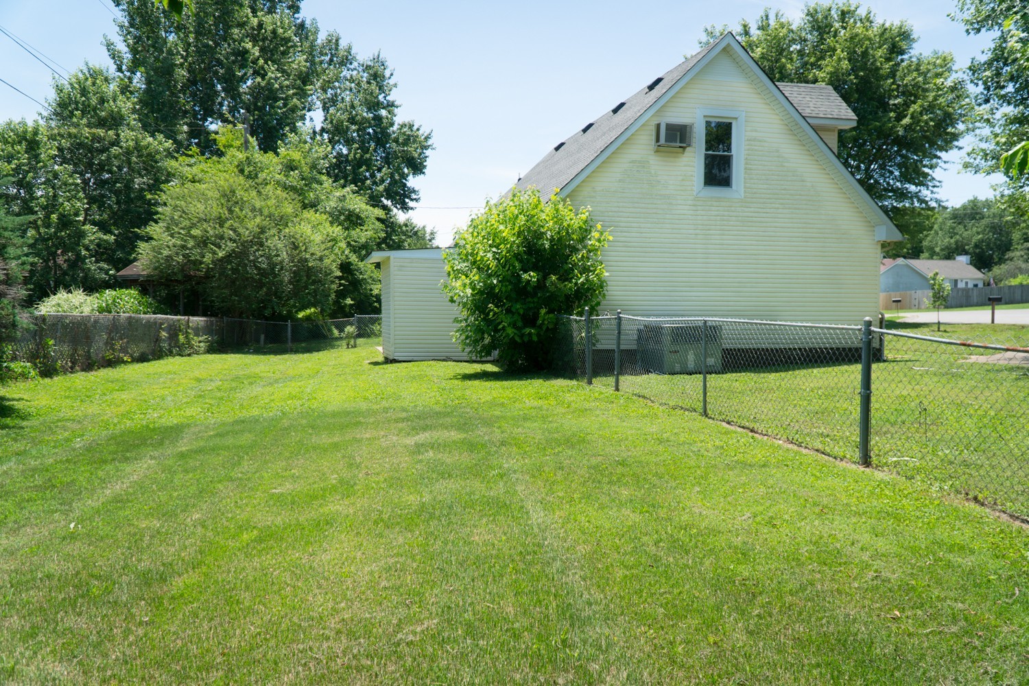 140 Cunningham Pl Property Photo 16