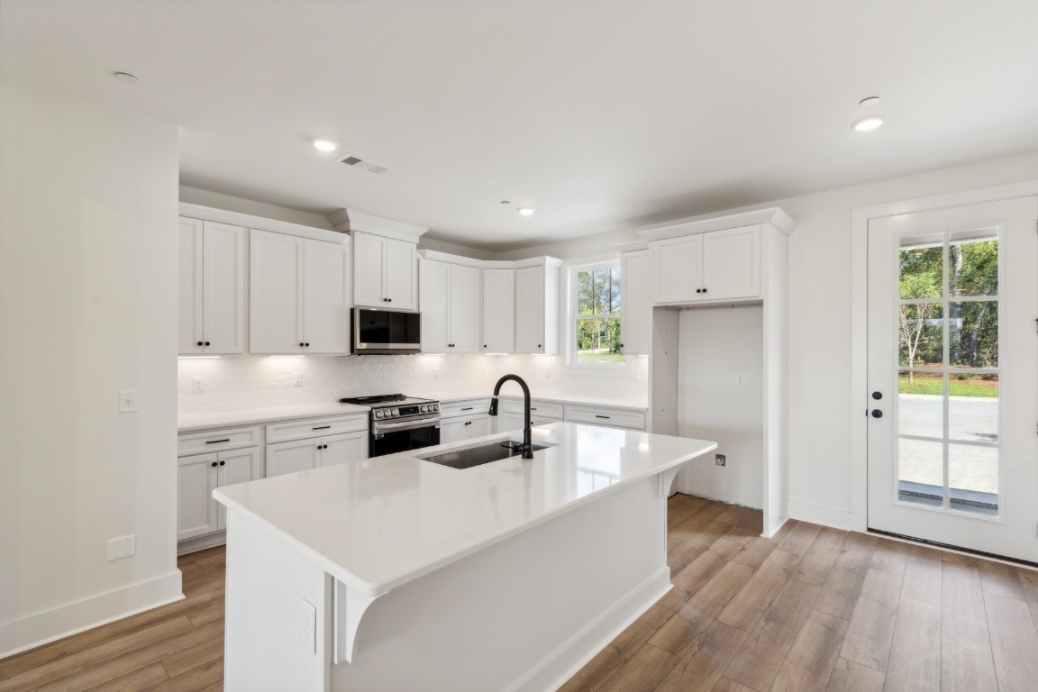 120 Nearwater Place Property Photo 1