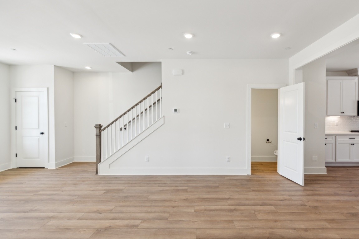 120 Nearwater Place Property Photo 8