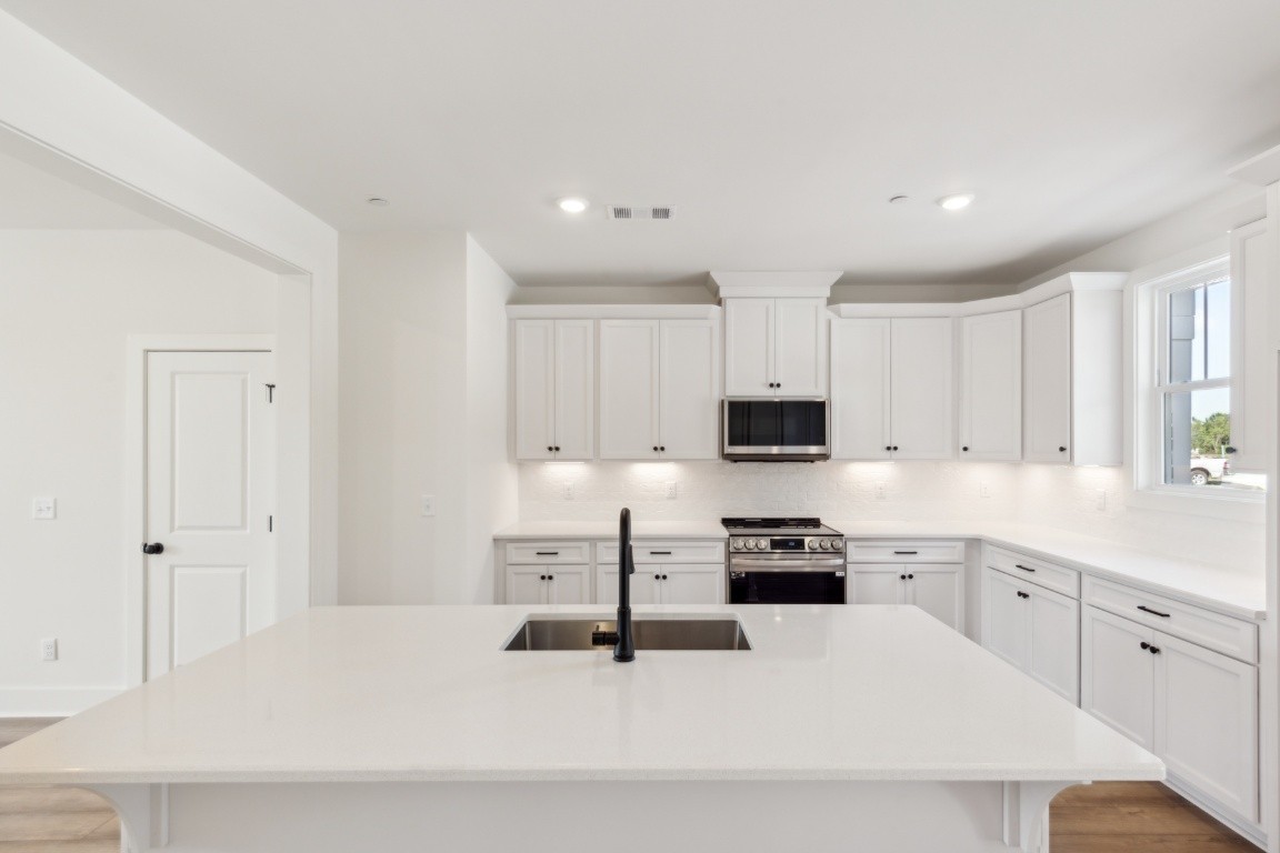 120 Nearwater Place Property Photo 11