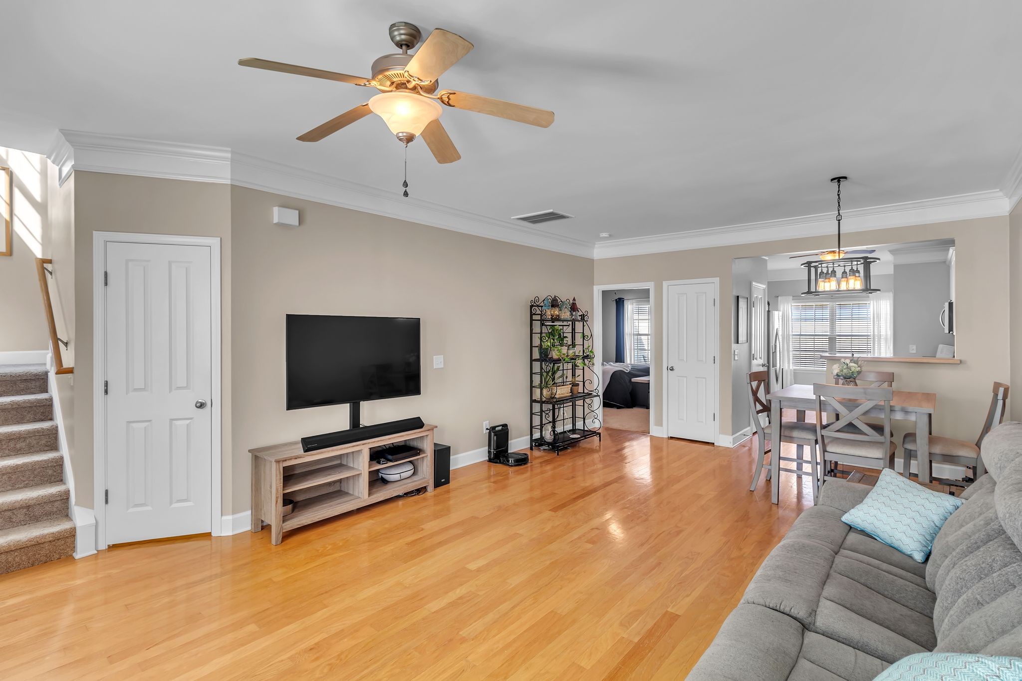 8712 Gauphin Pl Property Photo 8