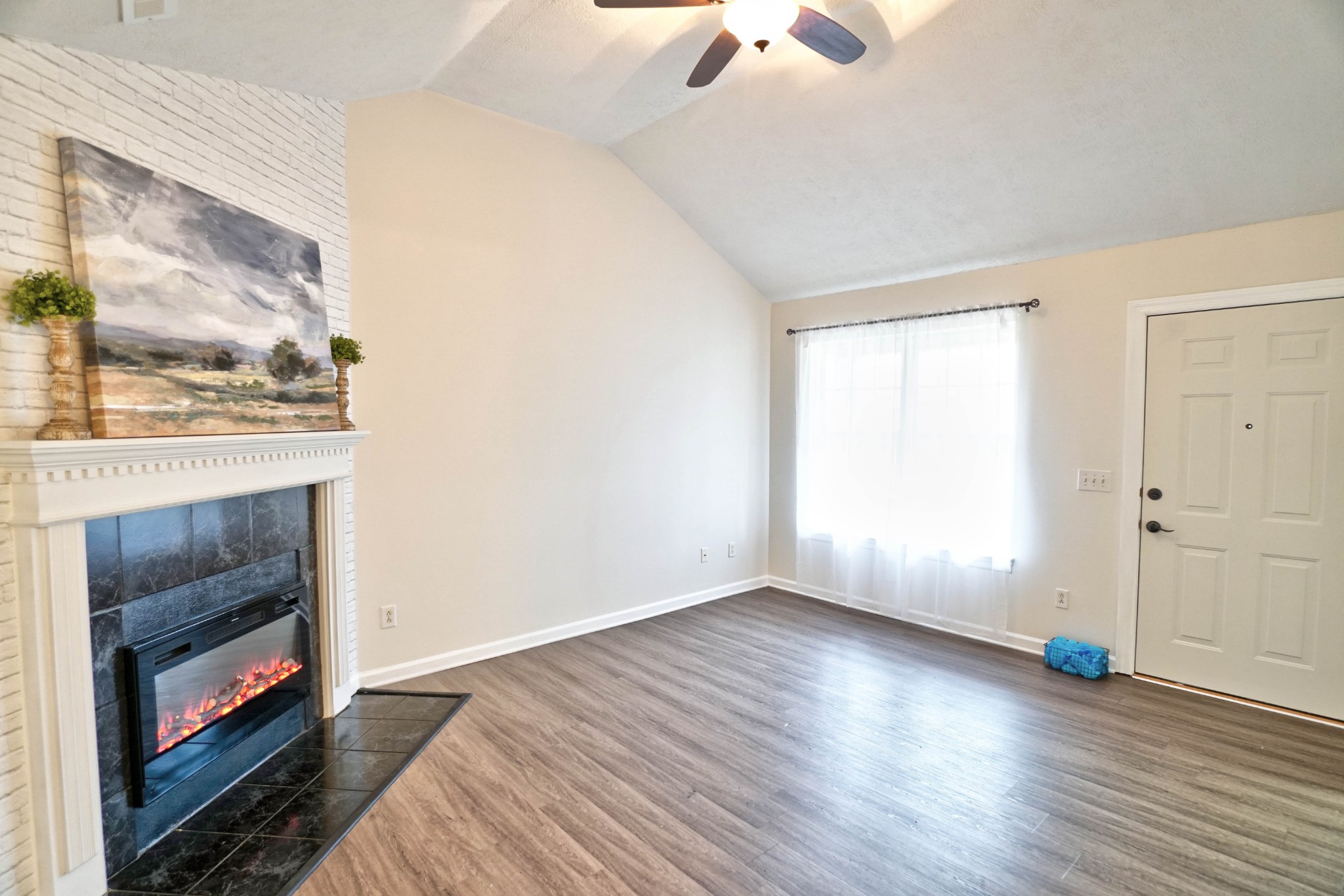 1202 Peachtree St Property Photo 7