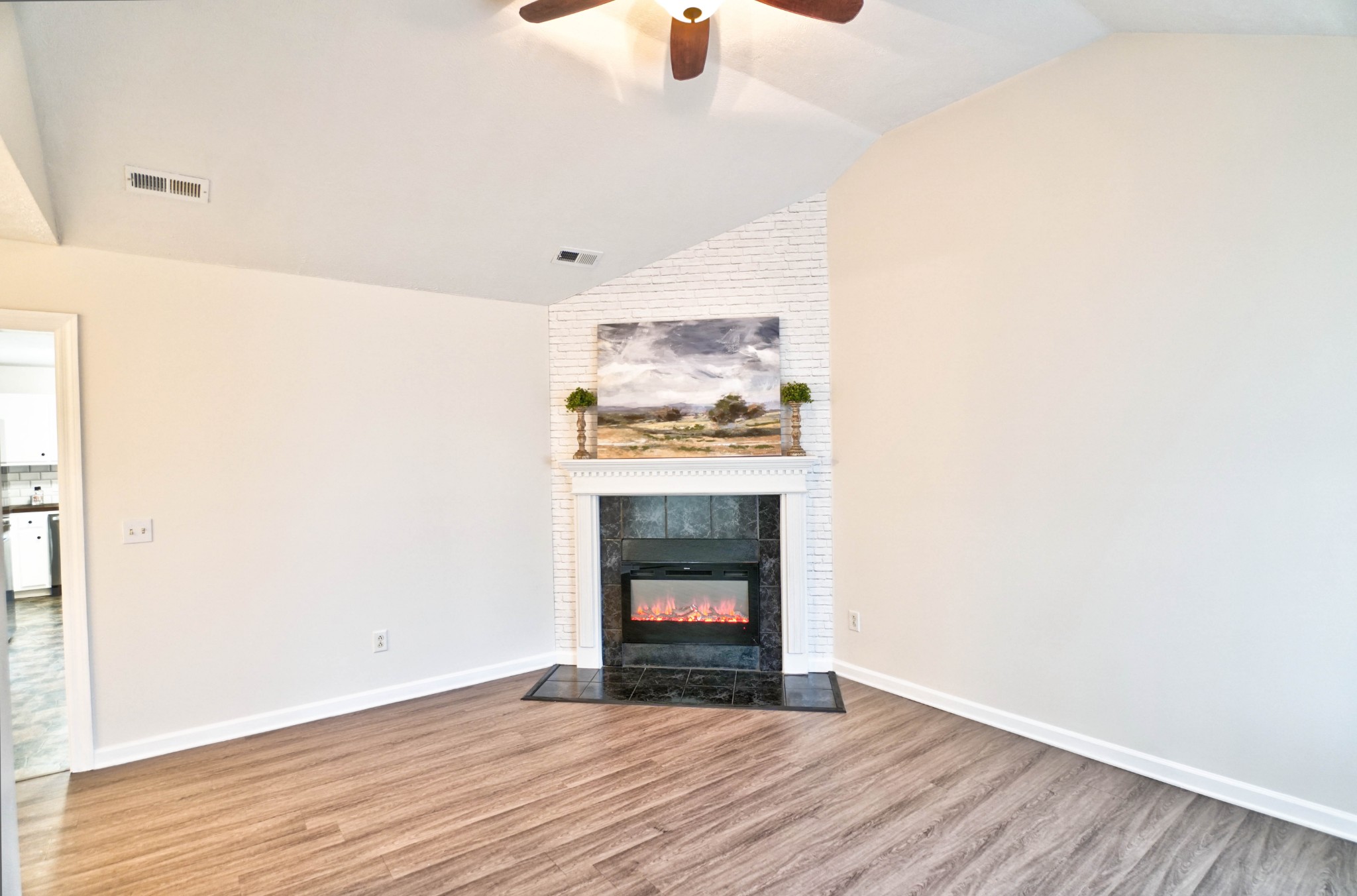 1202 Peachtree St Property Photo 8