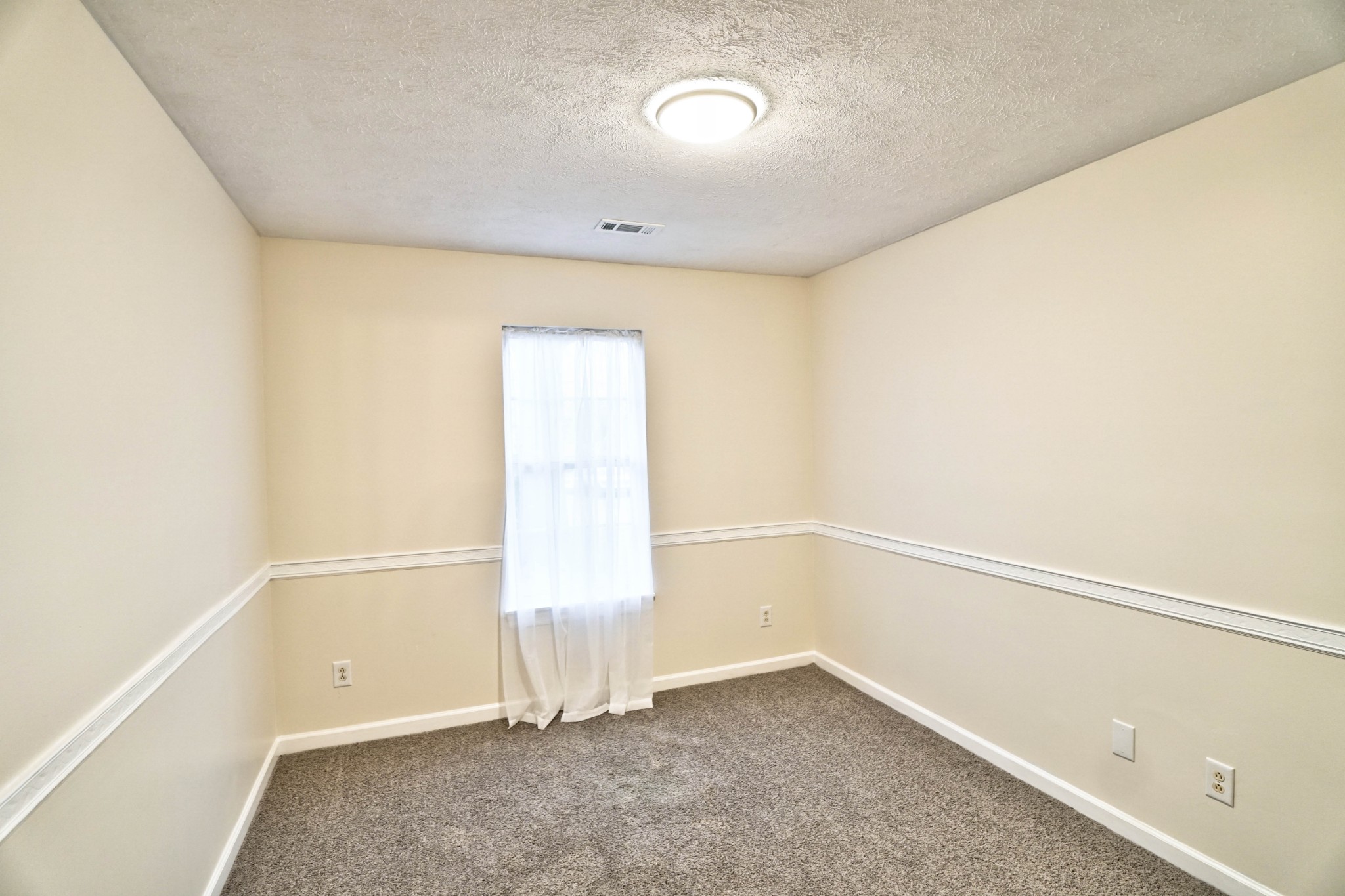 1202 Peachtree St Property Photo 15