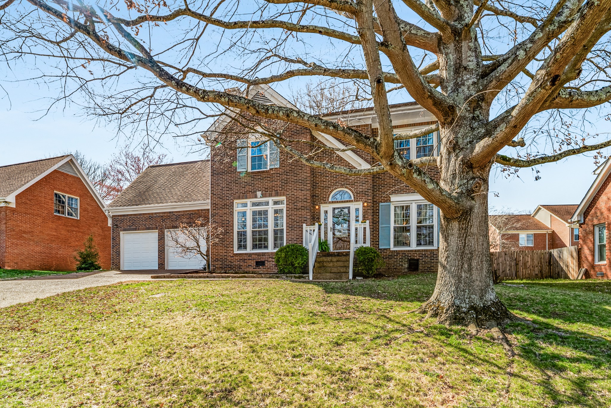 6112 S Riverbend Dr Property Photo 2