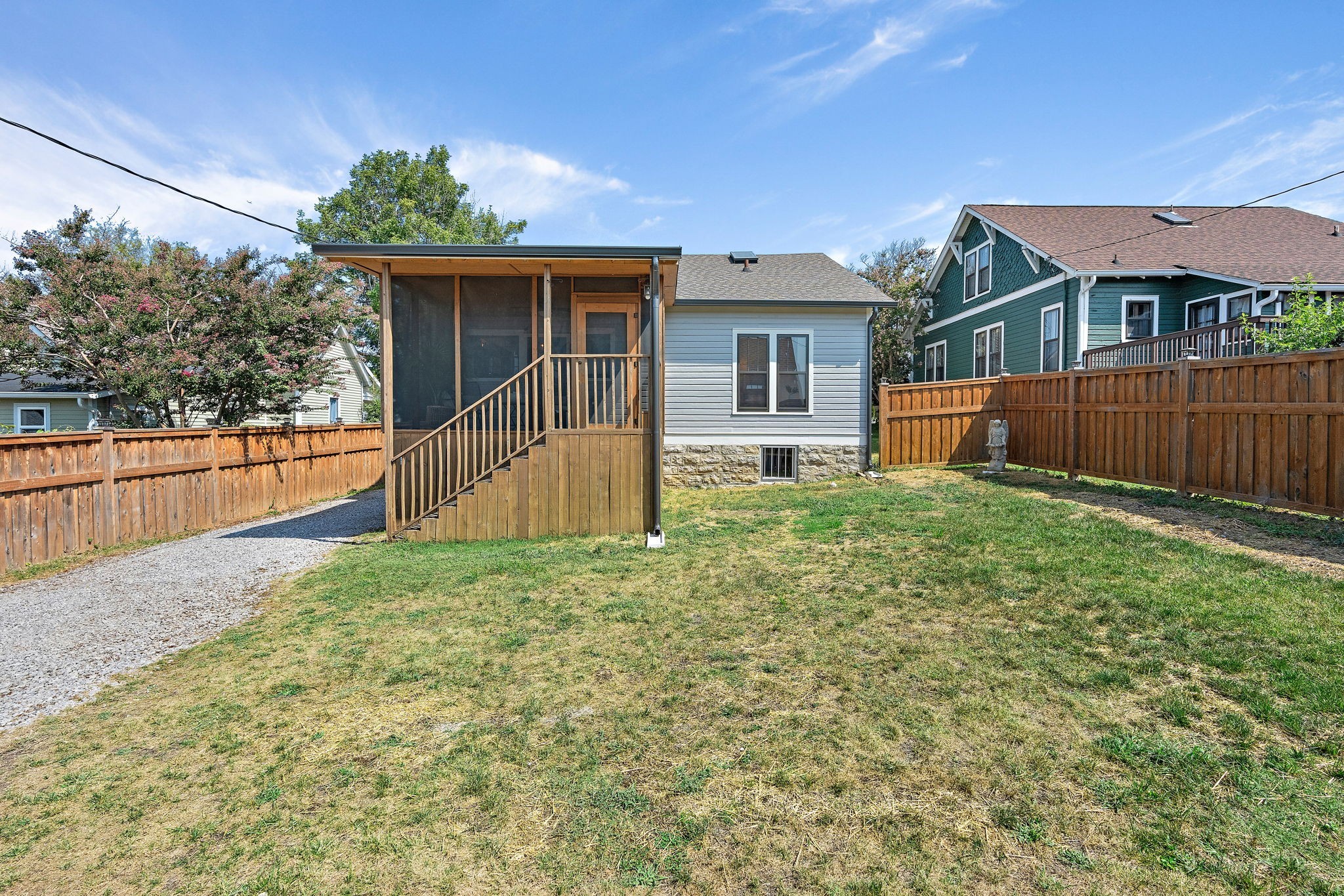 1414 Holly St Property Photo 30