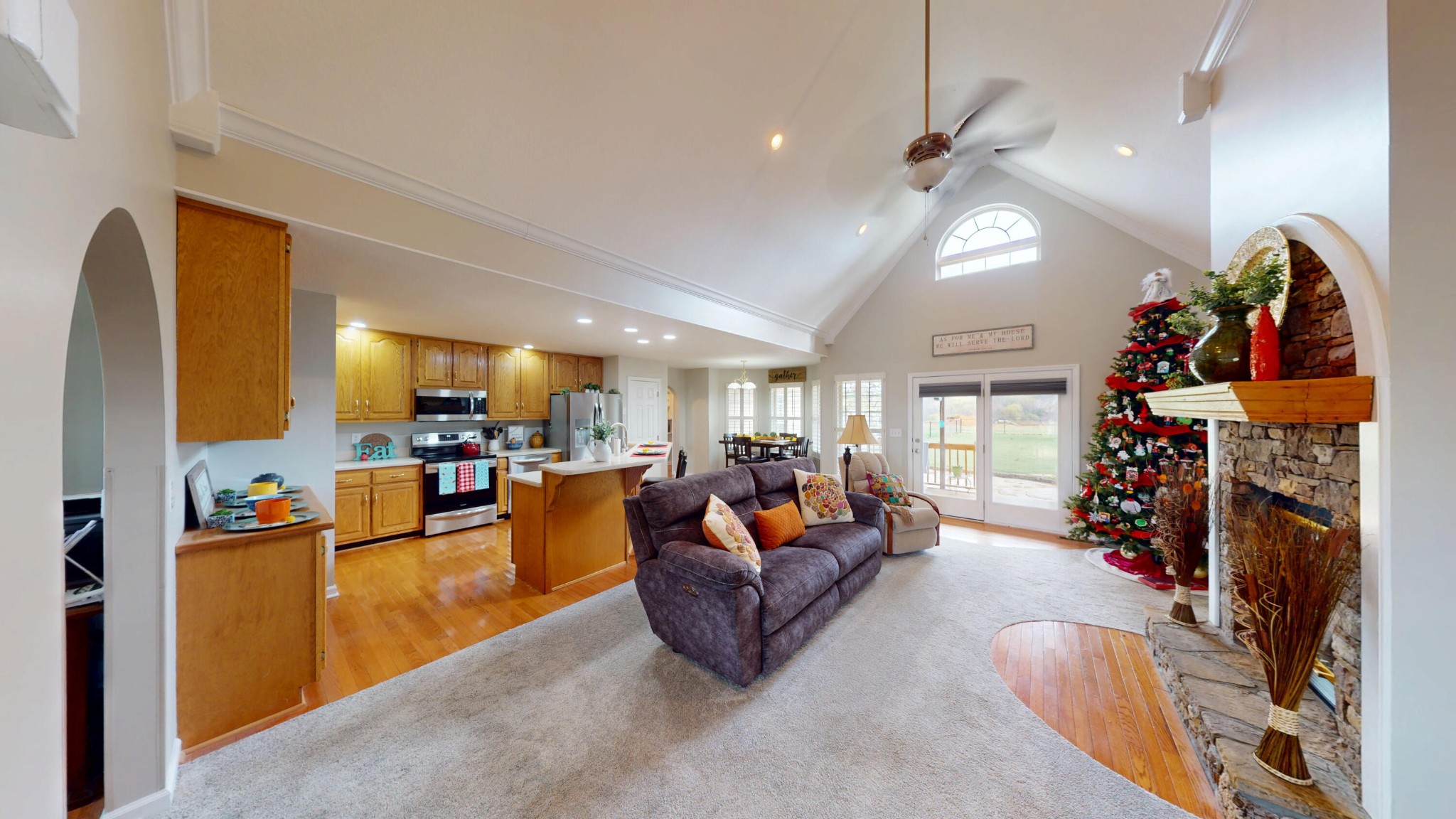 799 Riverbend Drive Property Photo 3