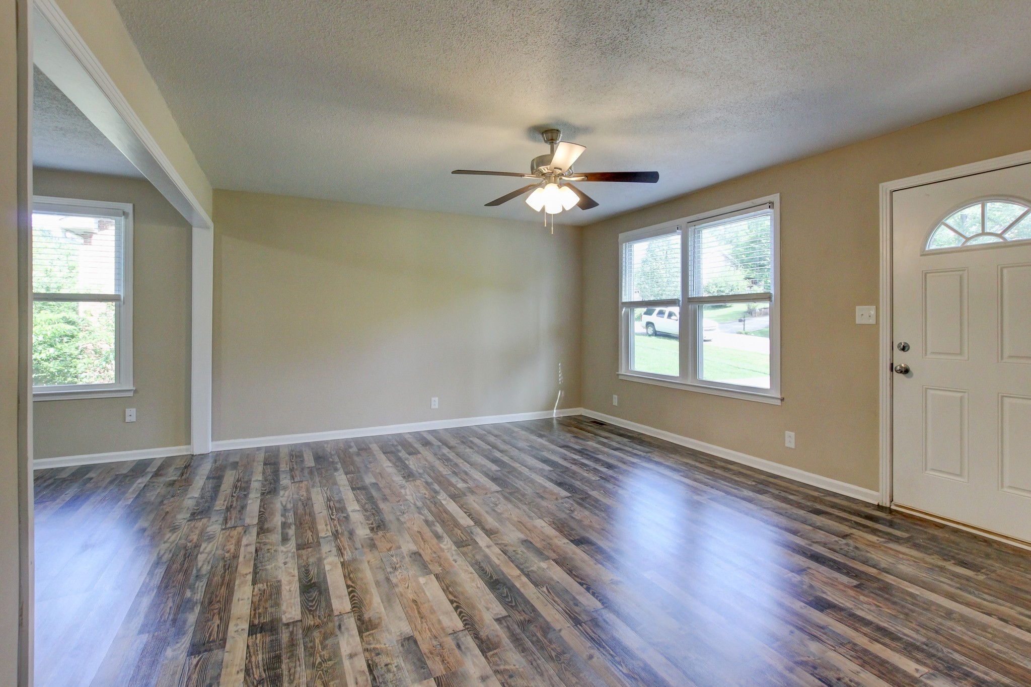 303 Grassland Dr Property Photo 8