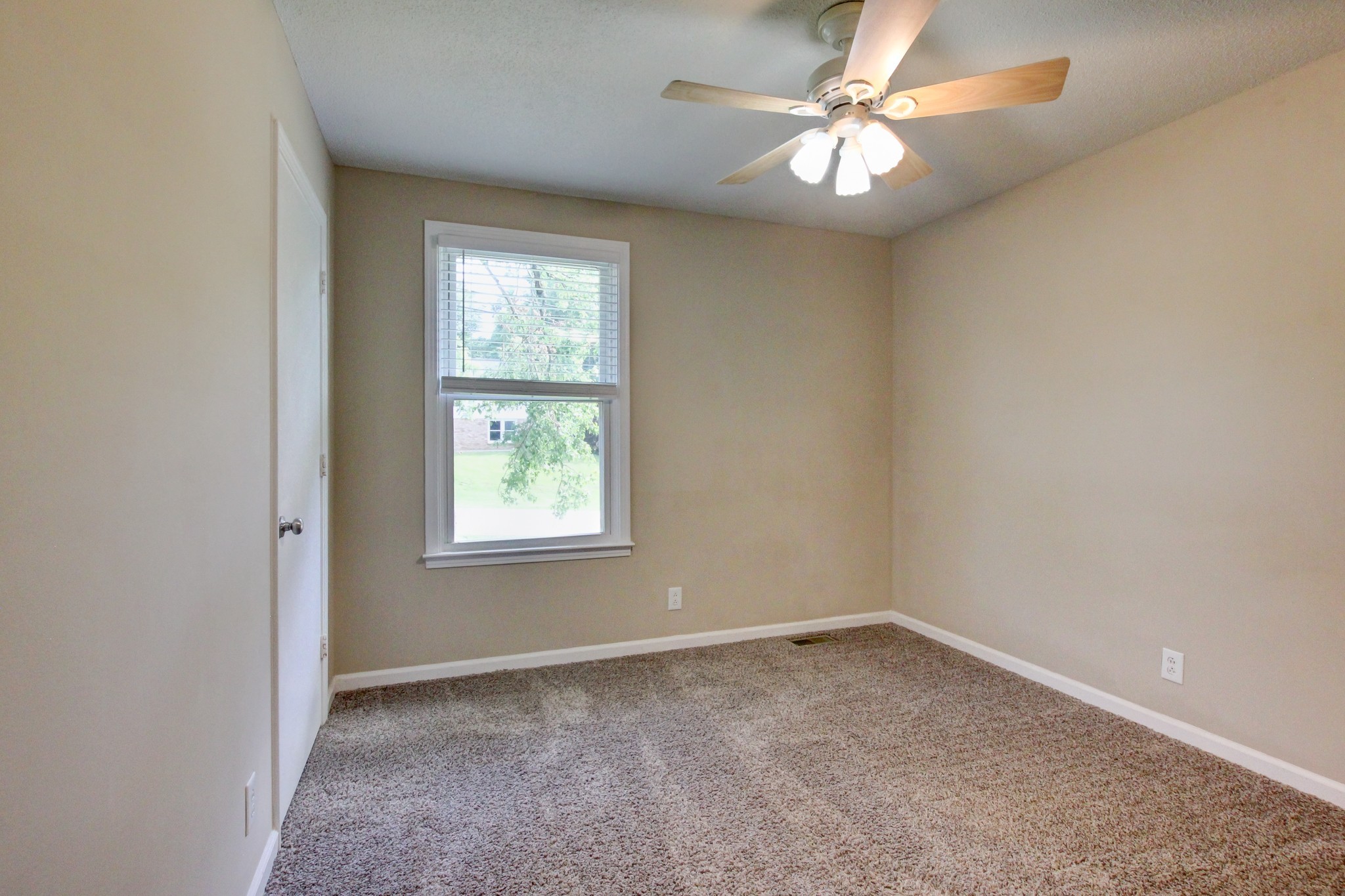 303 Grassland Dr Property Photo 30