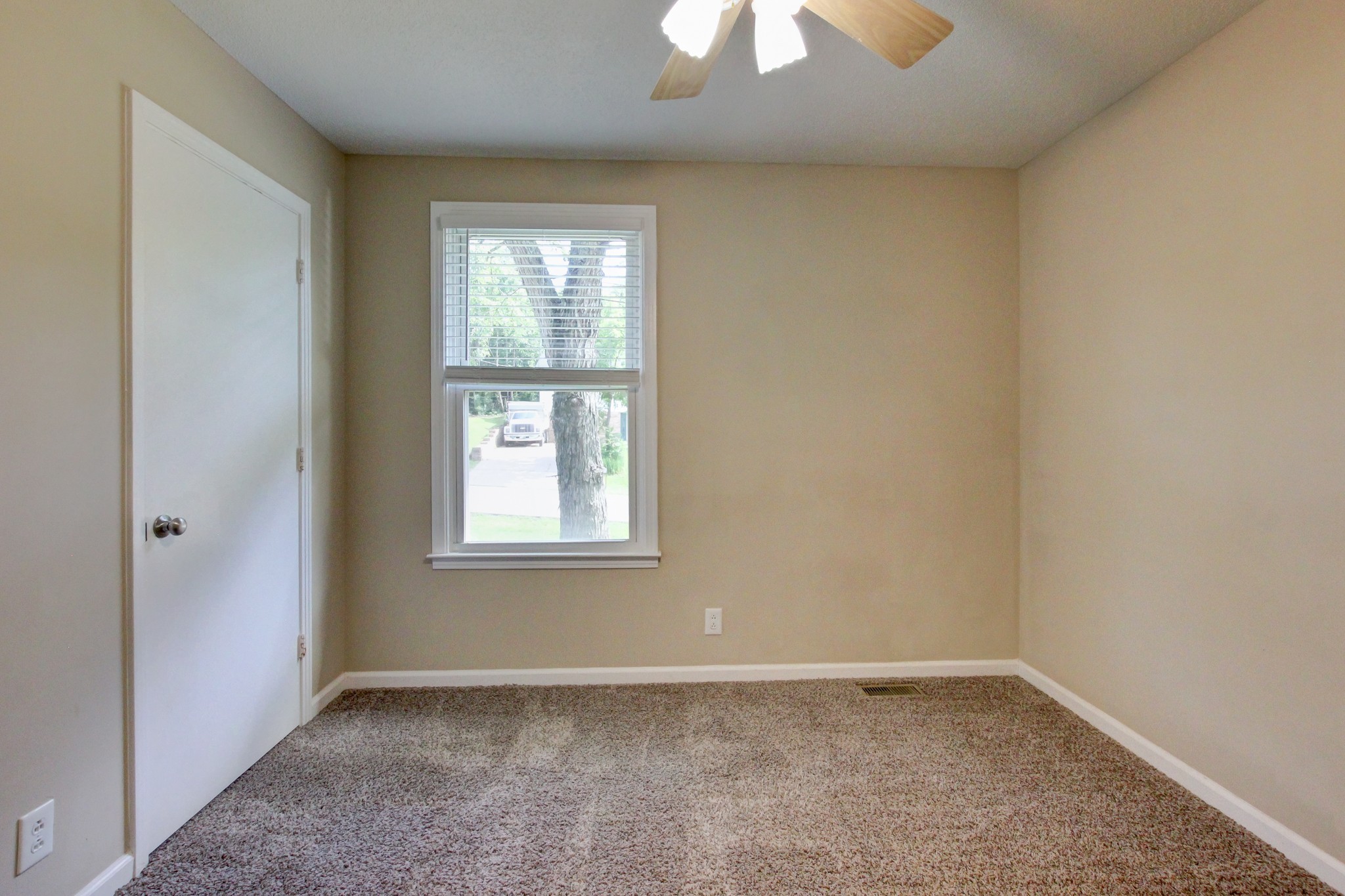 303 Grassland Dr Property Photo 31