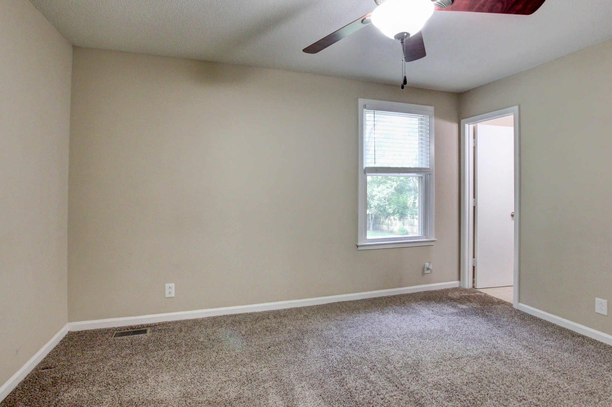 303 Grassland Dr Property Photo 38