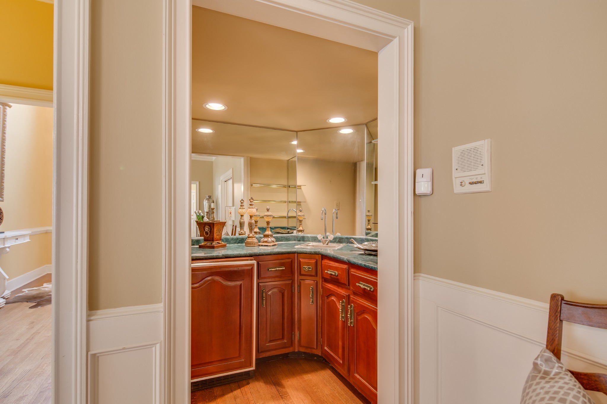 824 River Park Dr Property Photo 20