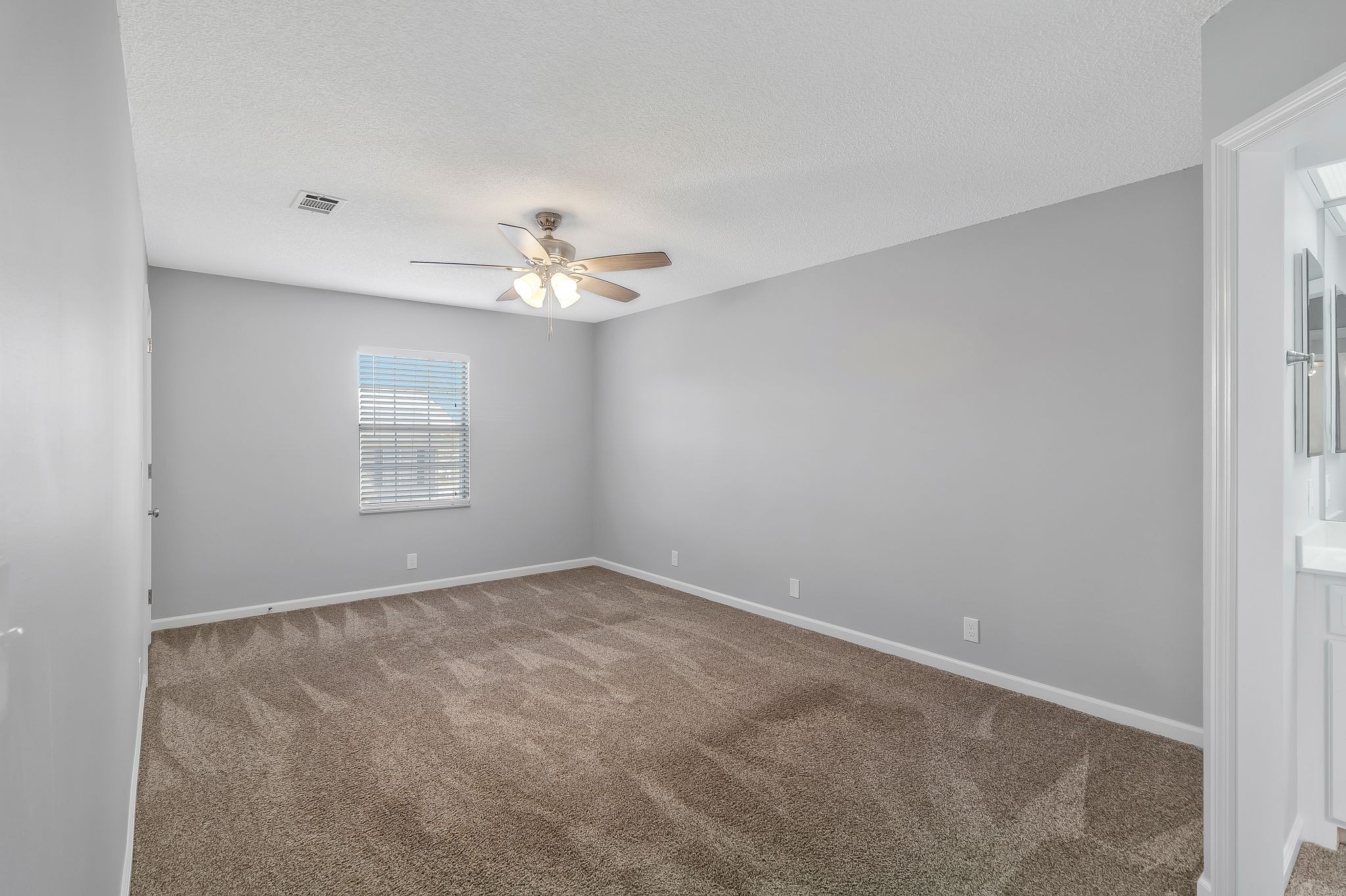 3301 Calais Cir Property Photo 22