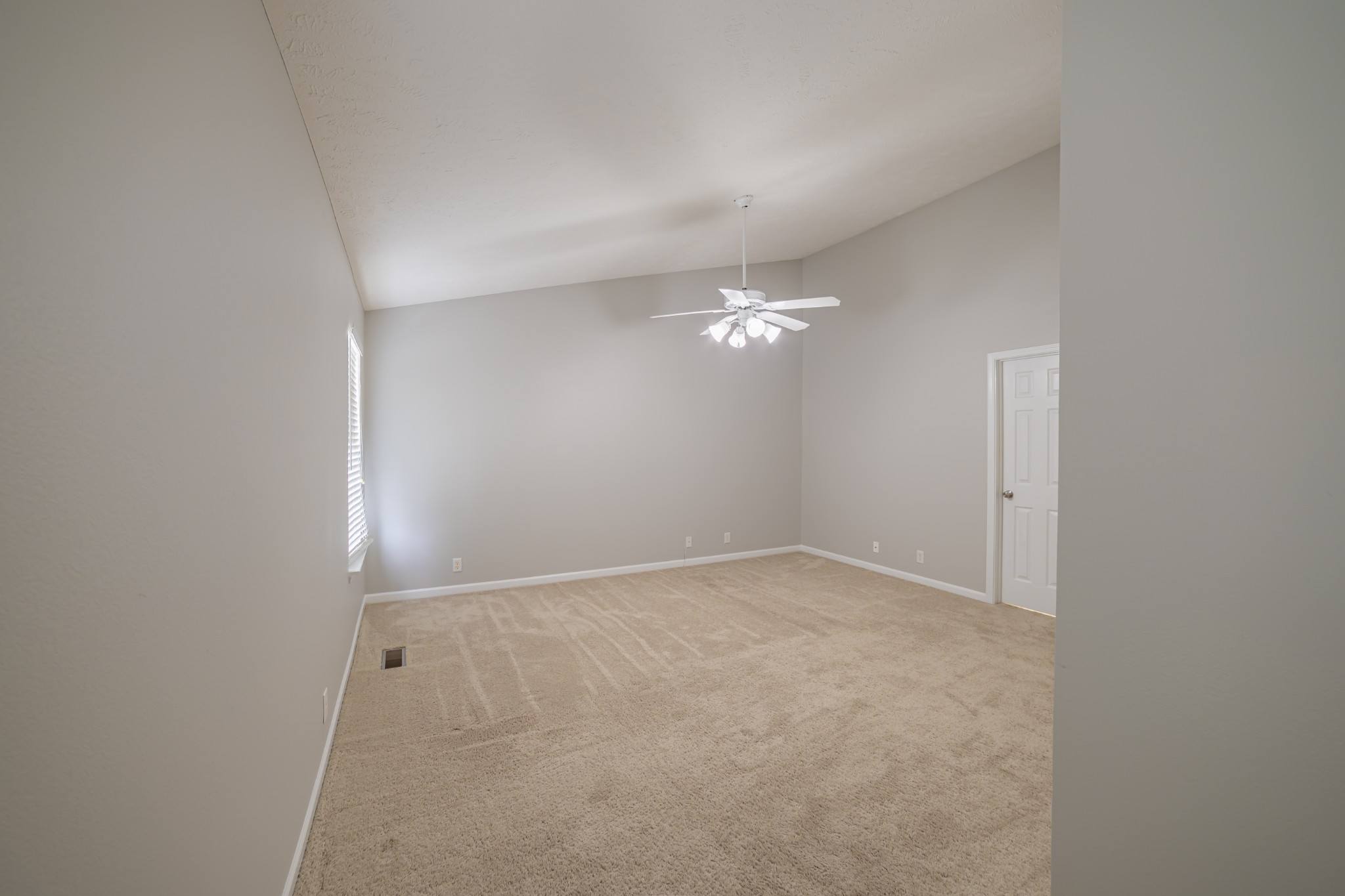 110 Wolverine Ct Property Photo 23