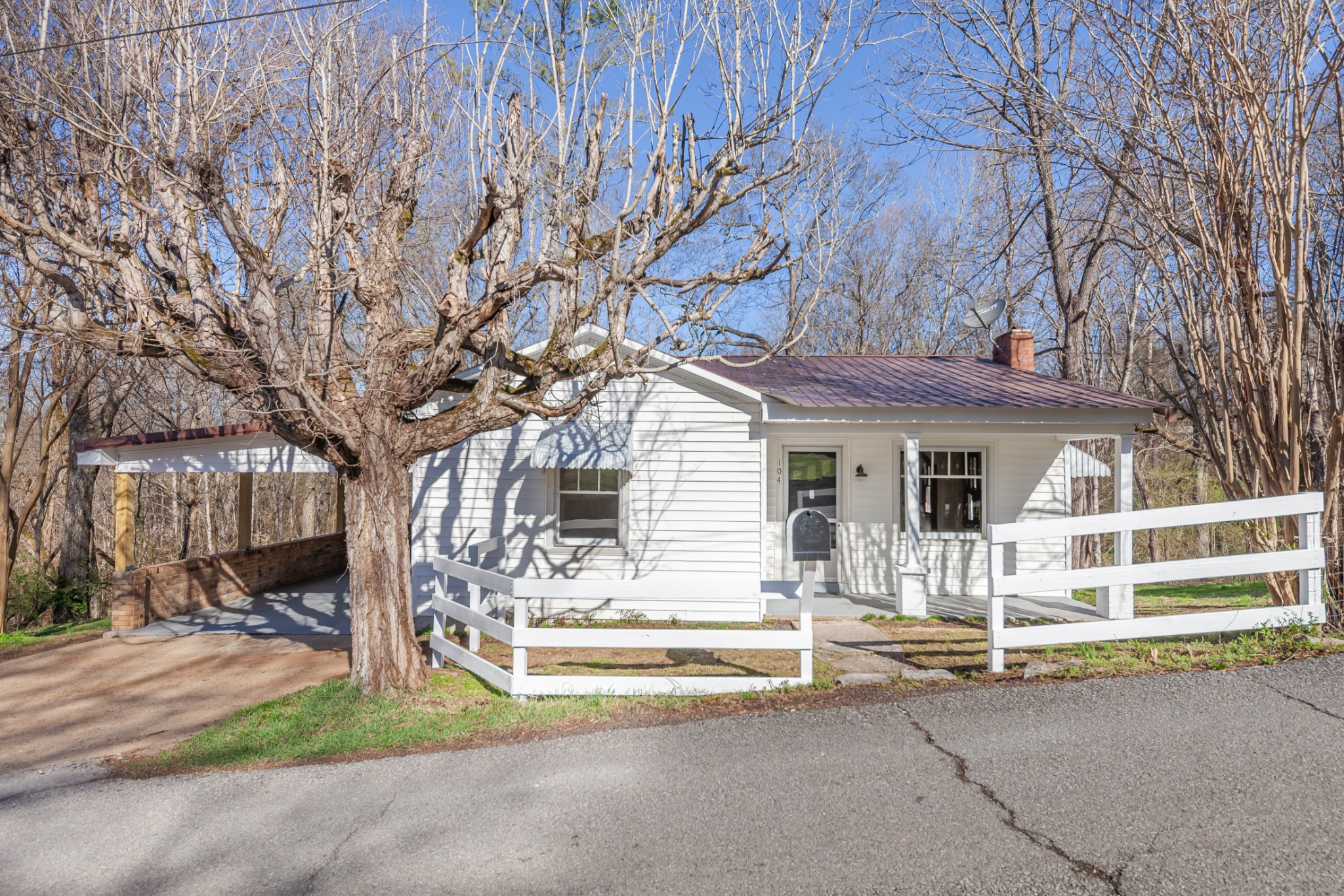 104 W Ward St Property Photo 5