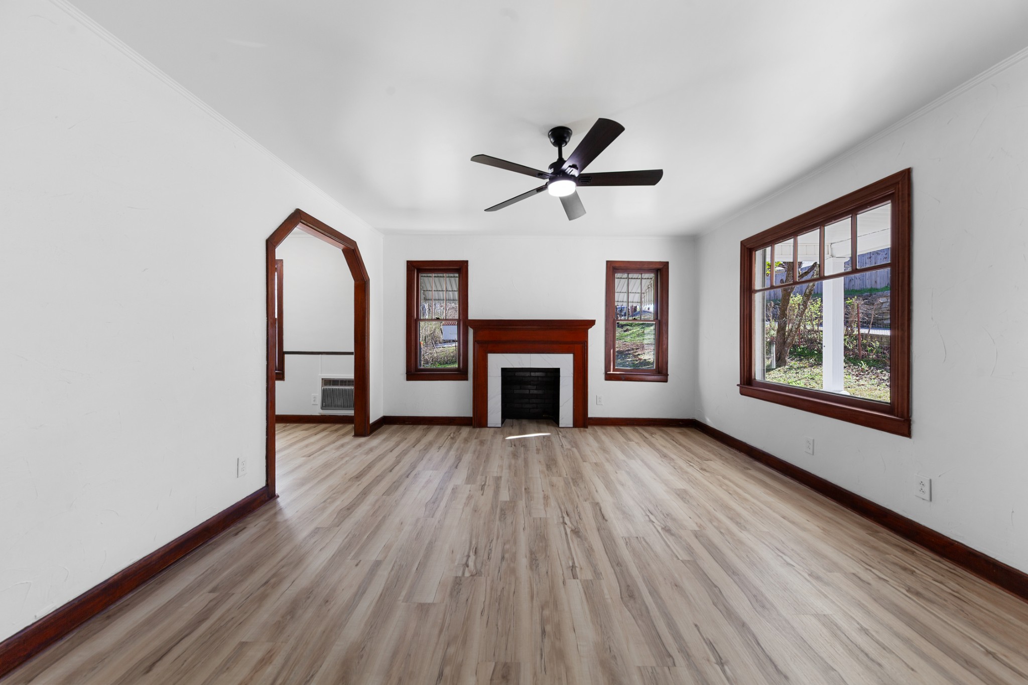 104 W Ward St Property Photo 18
