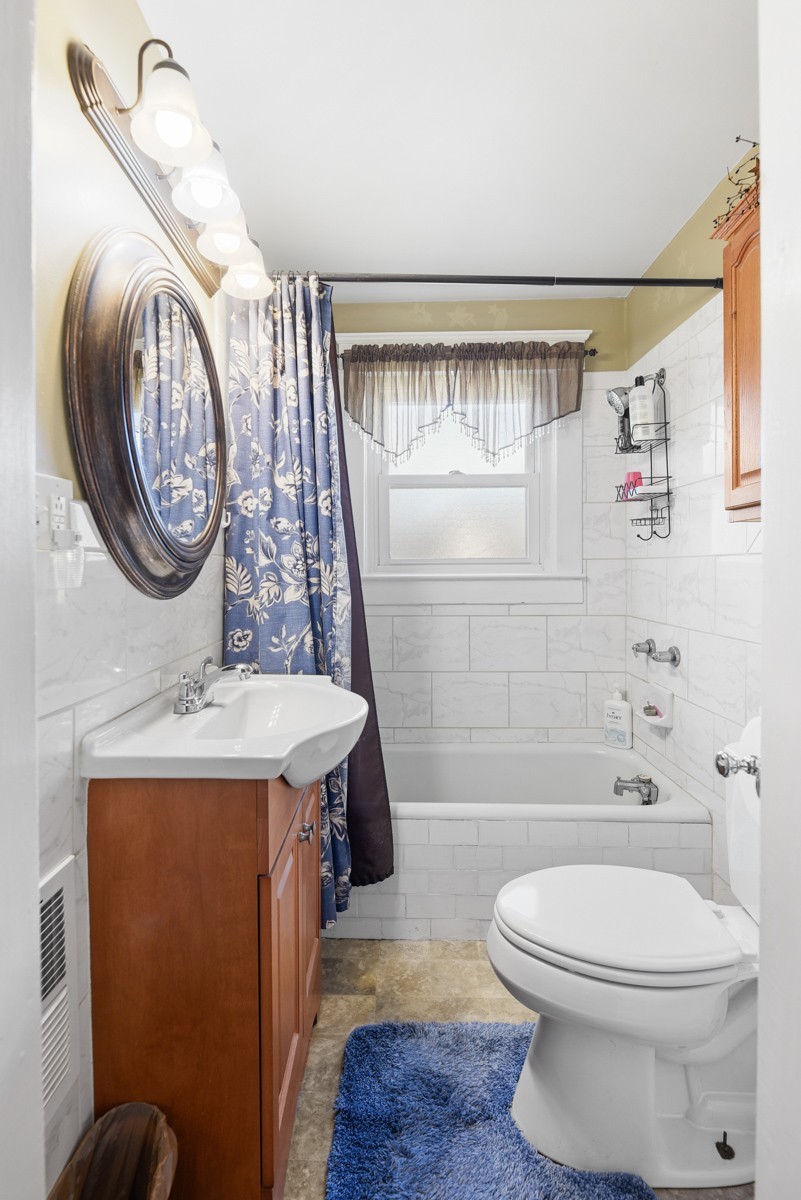 818 Riverside Dr Property Photo 17