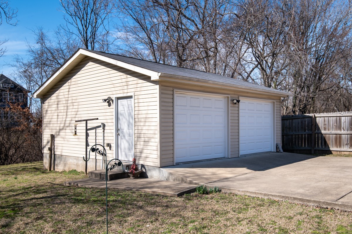 818 Riverside Dr Property Photo 26