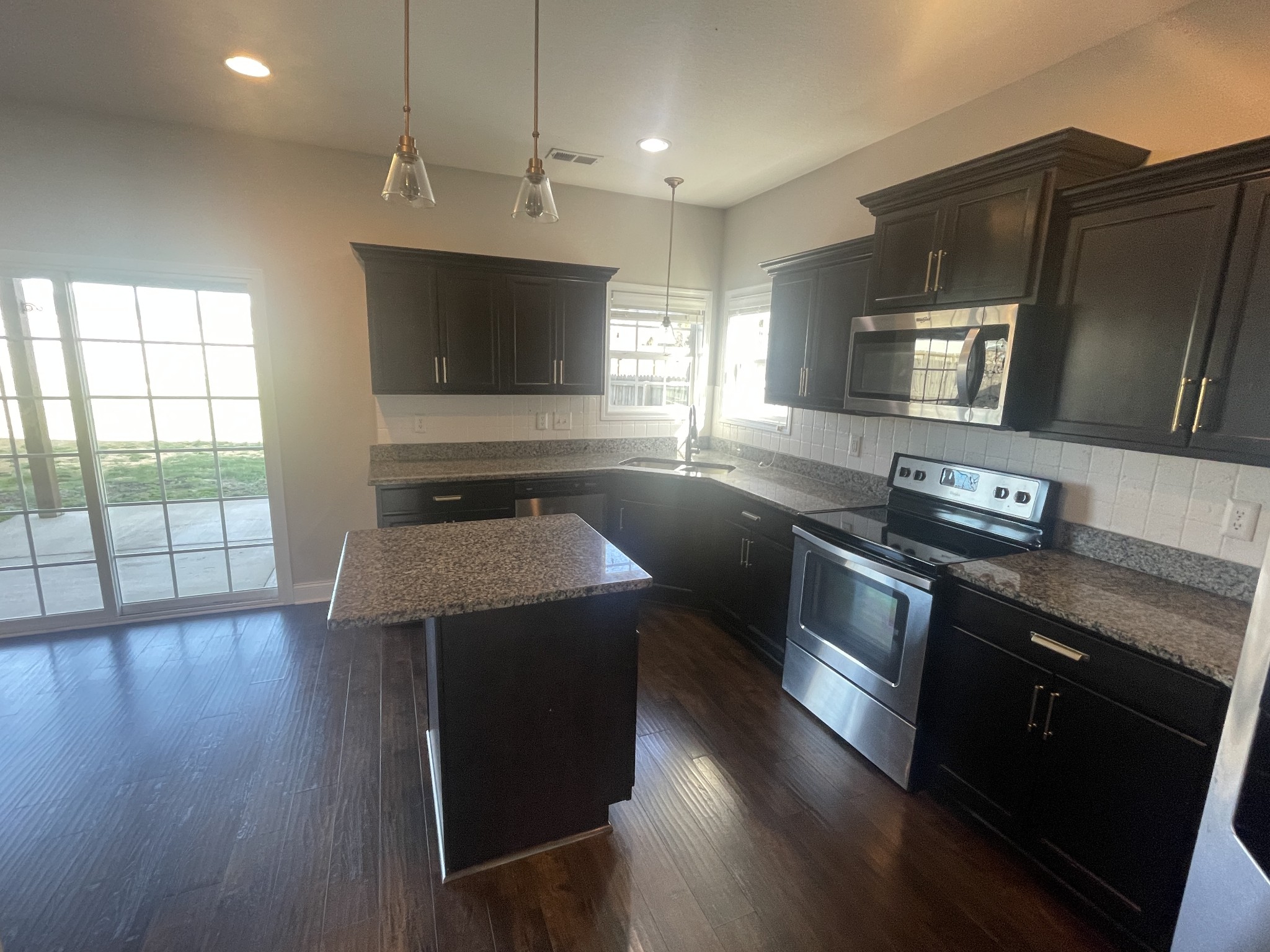 1008 Barnhill Rd Property Photo 13