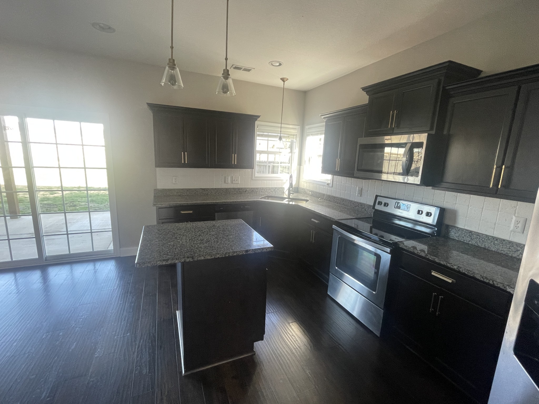 1008 Barnhill Rd Property Photo 14