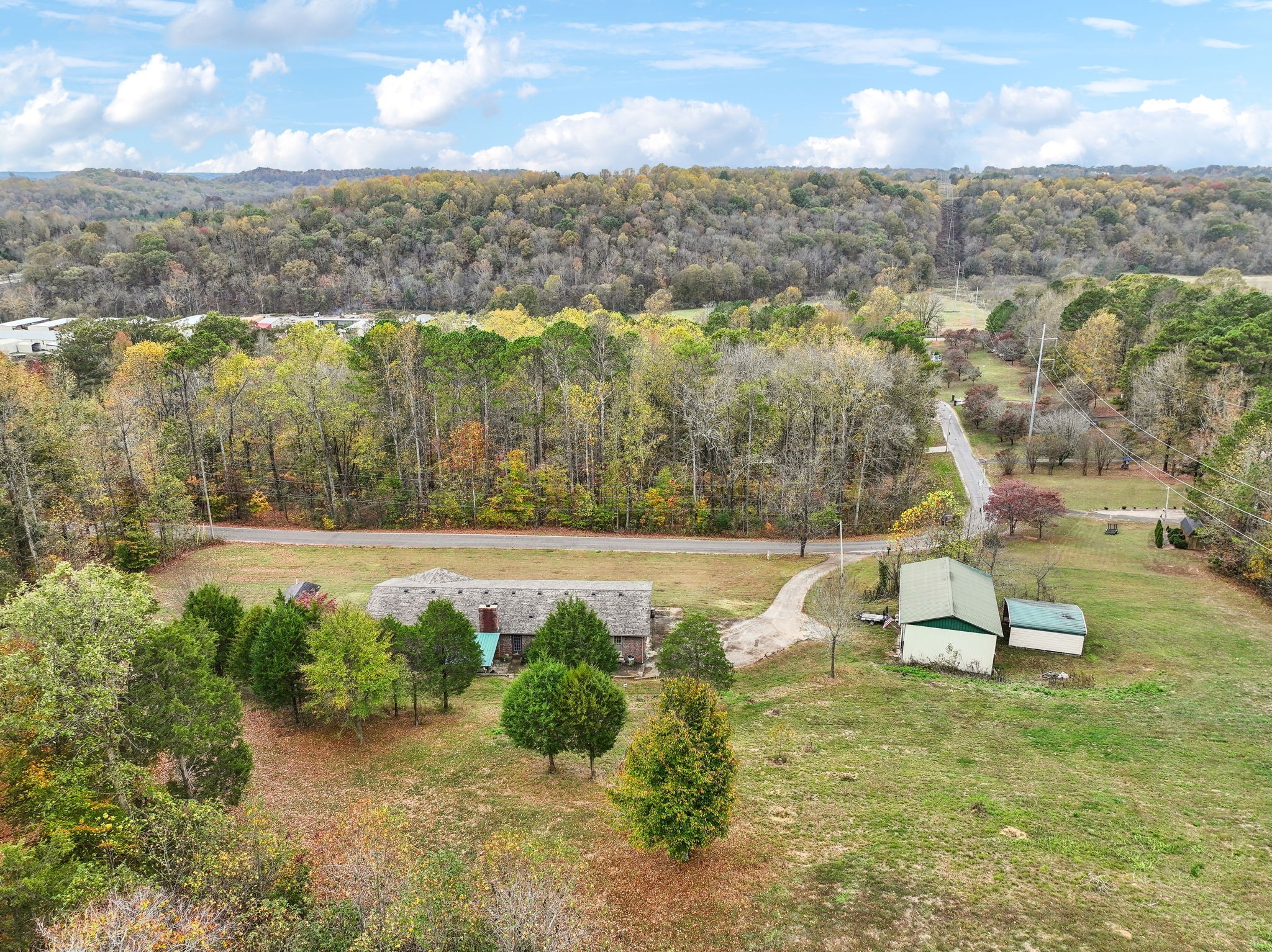 150 Cobb Ln Property Photo 4