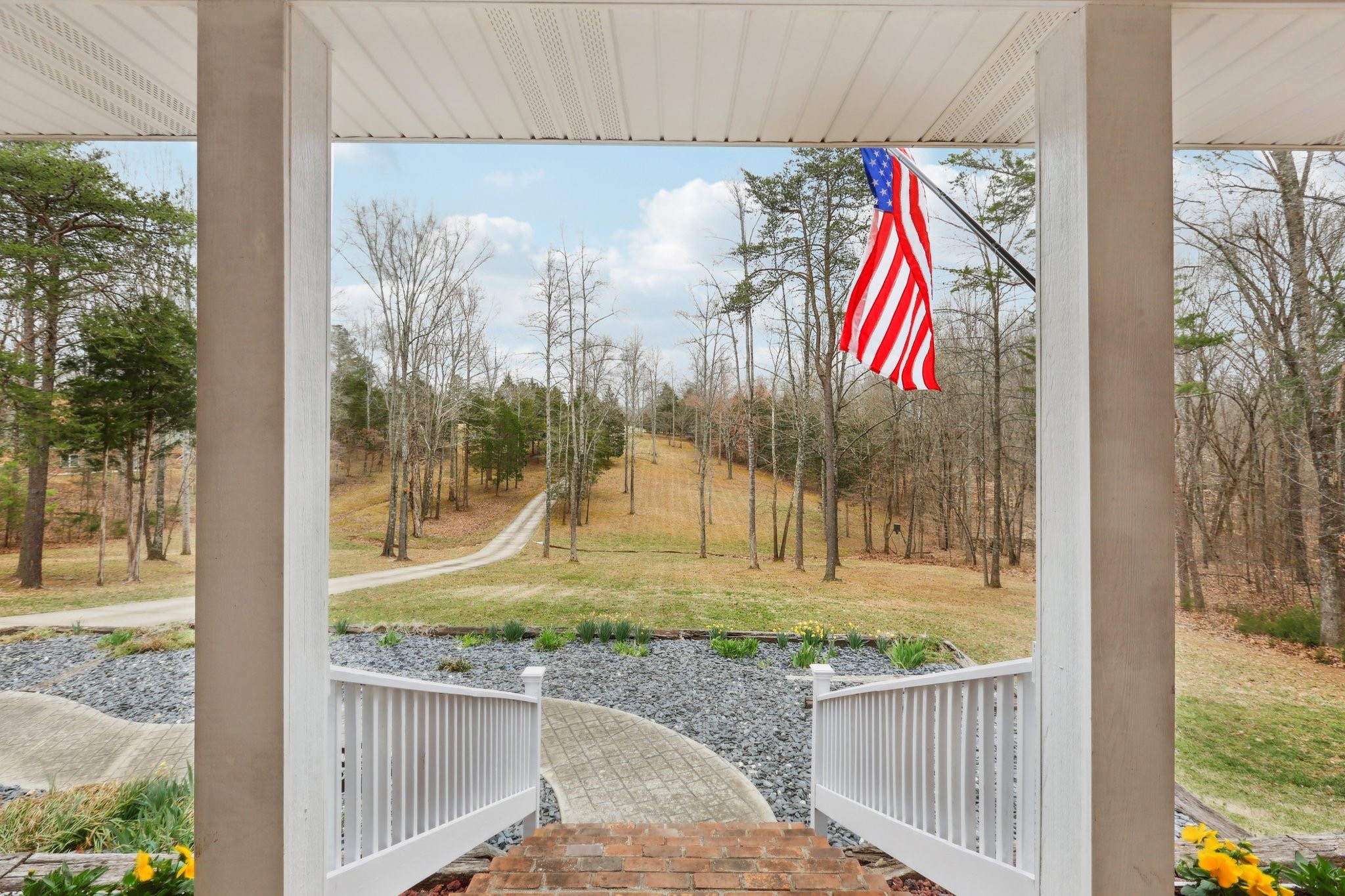 935 Big Springs Rd Property Photo