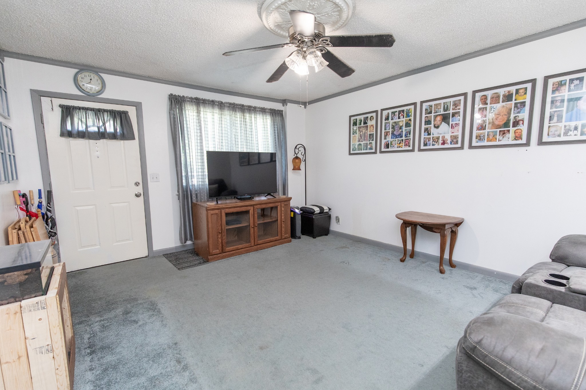 425 Rockwood Dr Property Photo 4