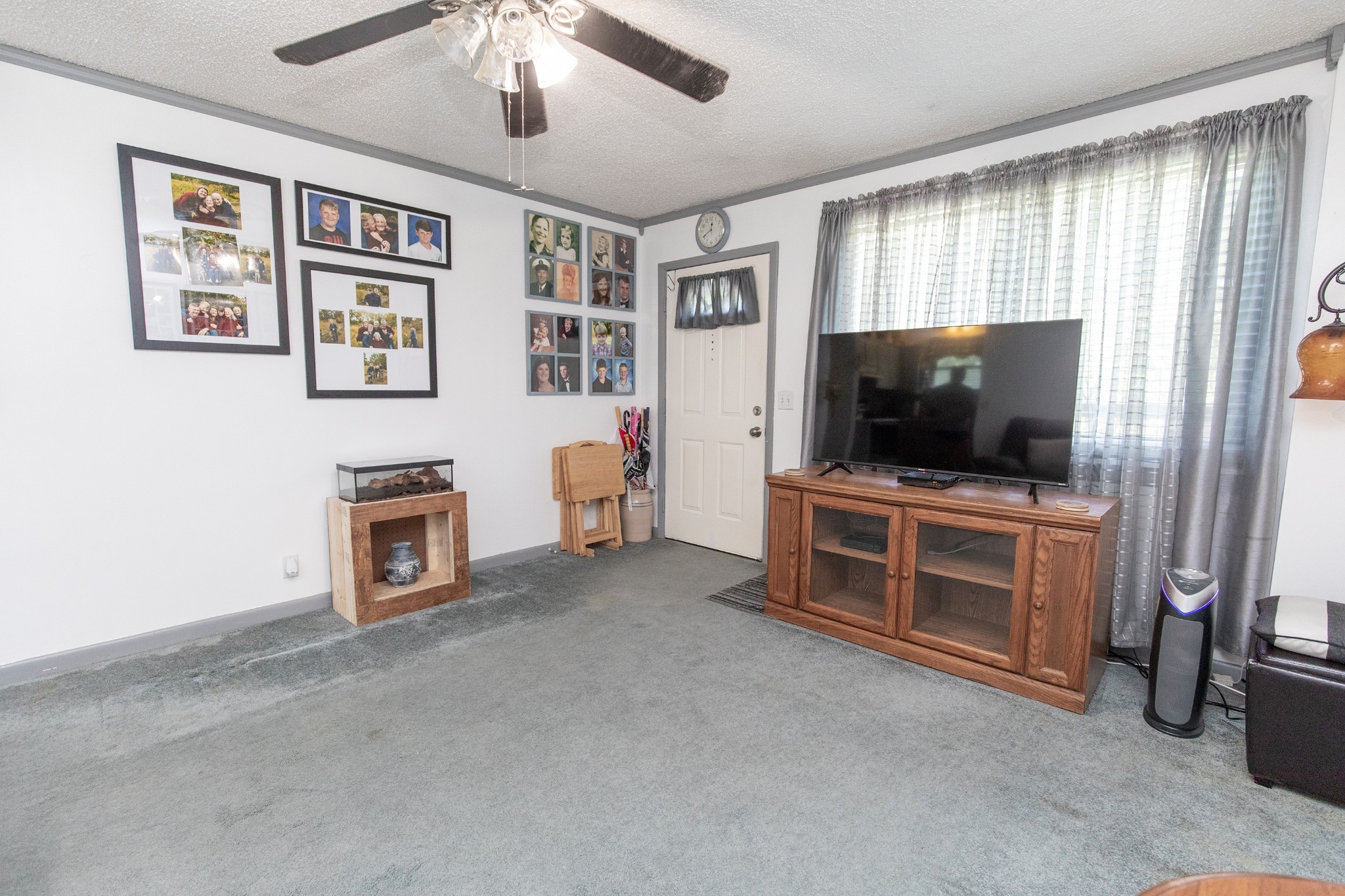 425 Rockwood Dr Property Photo 5