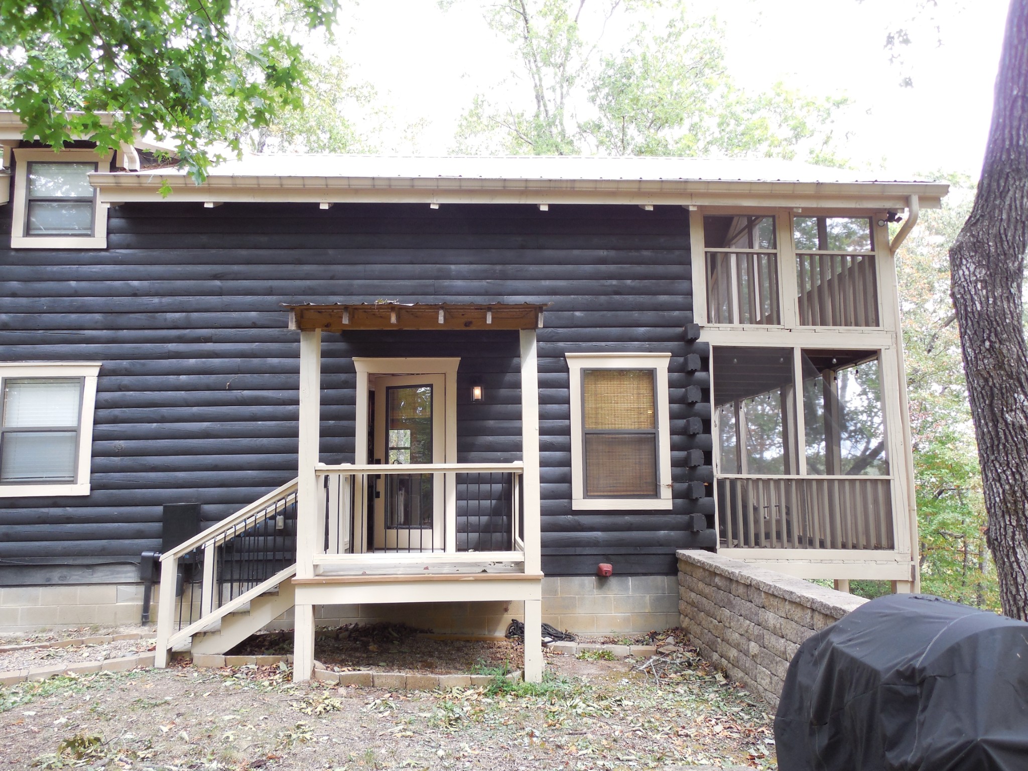 1728 Ridge Cliff Dr Property Photo 2