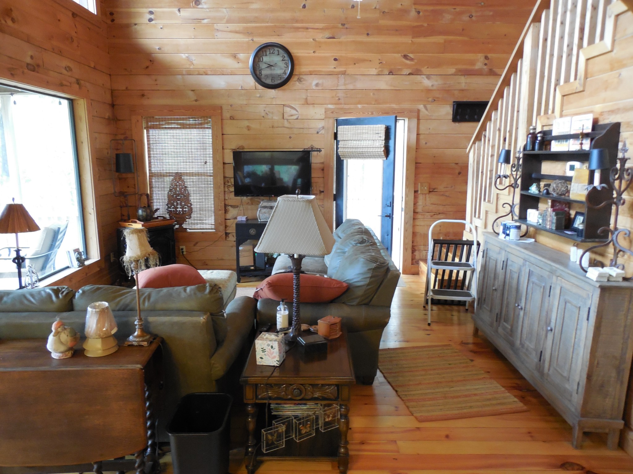 1728 Ridge Cliff Dr Property Photo 5