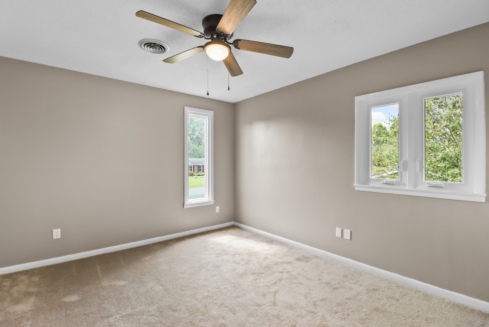 204 General Forrest Dr Property Photo 25