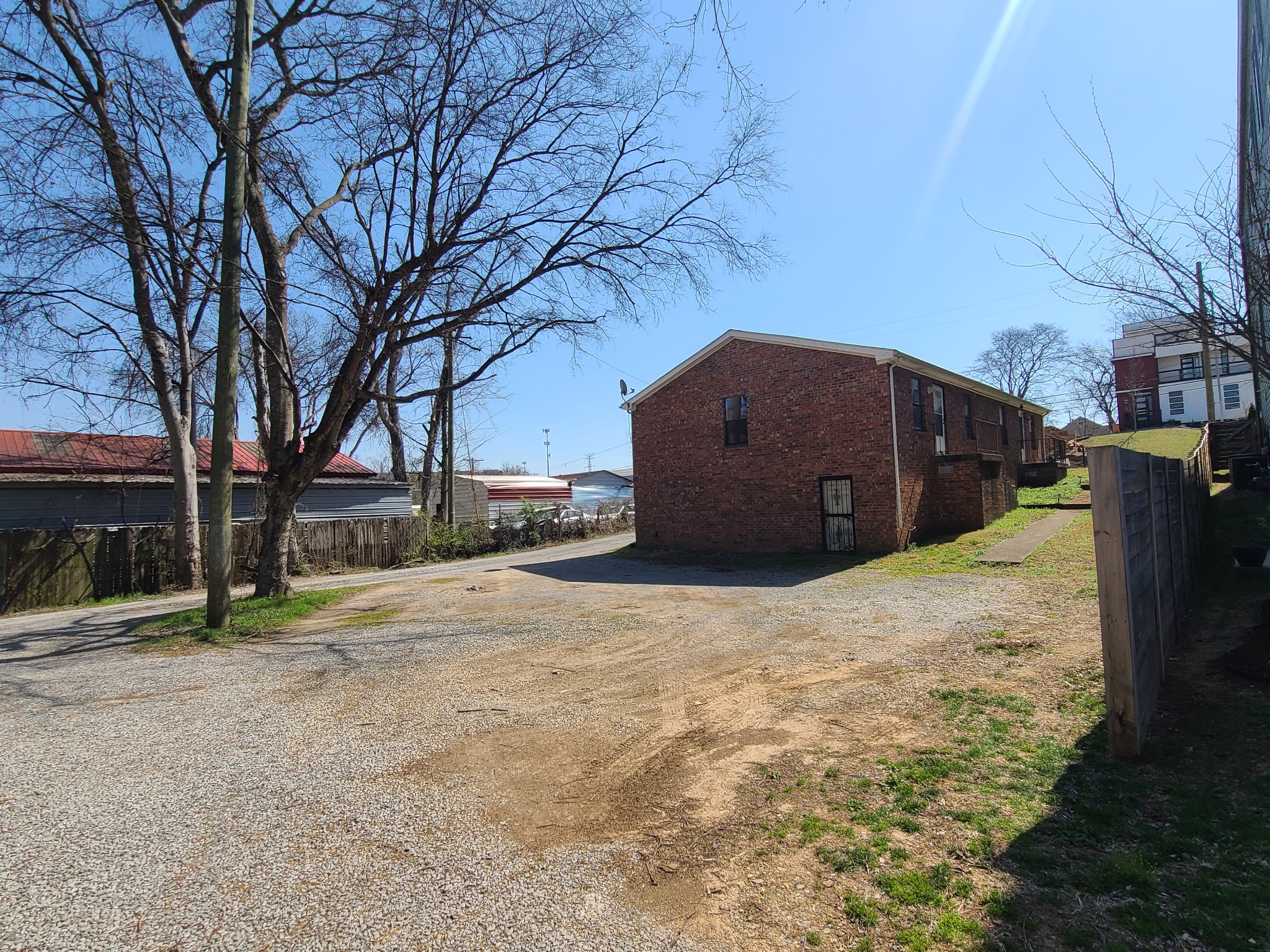 408 Moore Ave Property Photo 5