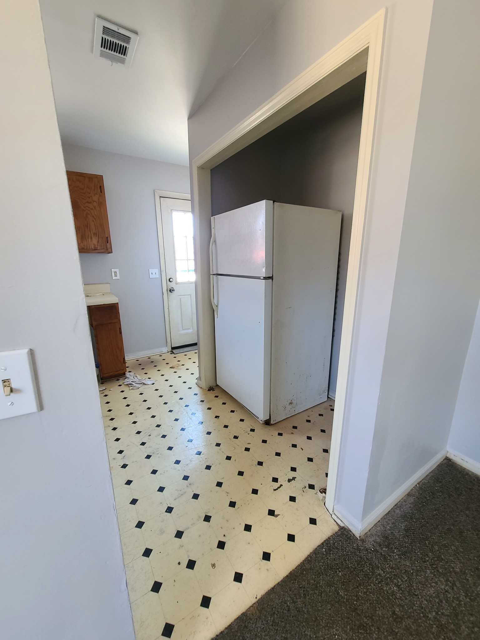 408 Moore Ave Property Photo 12