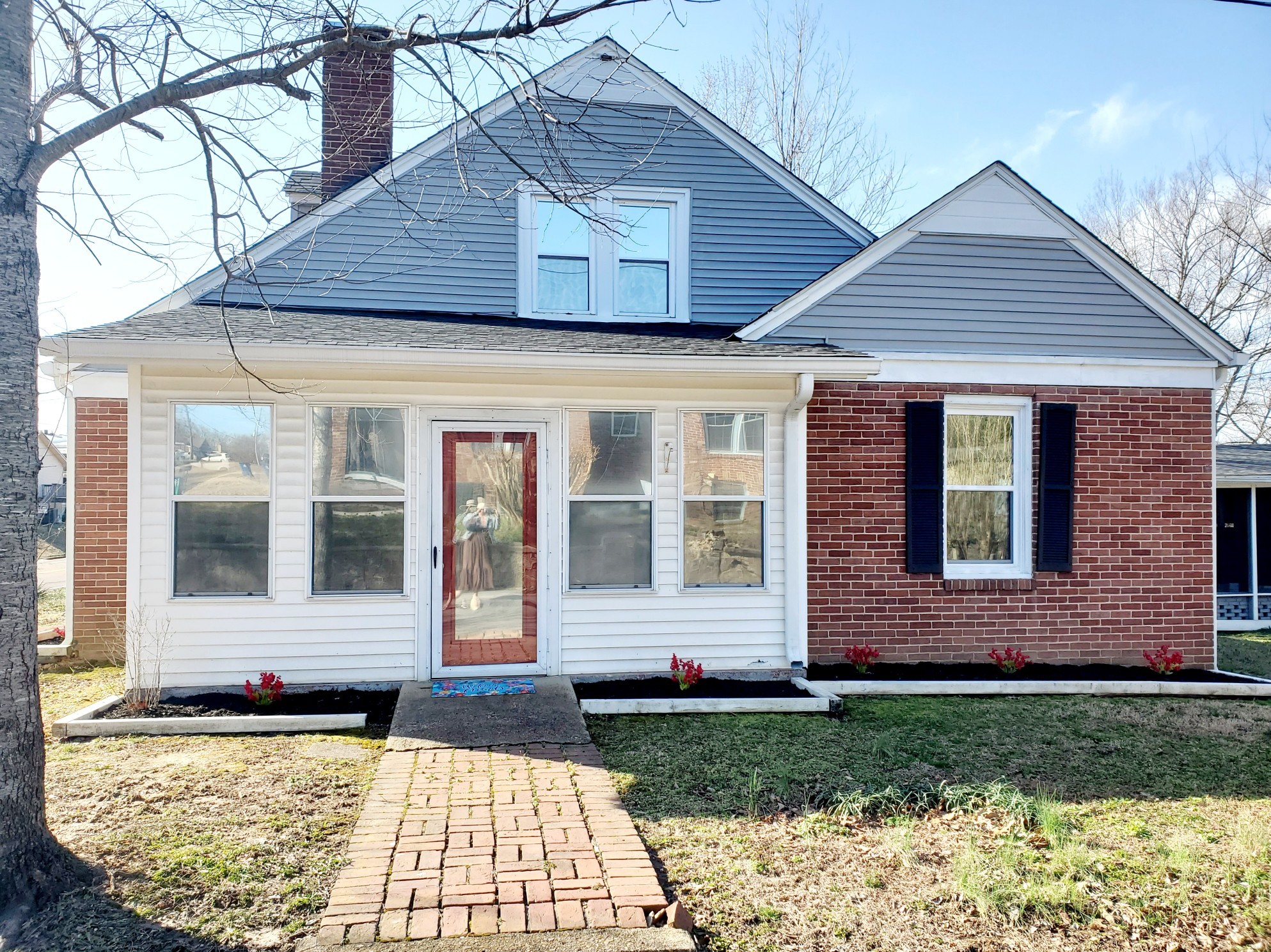 119 N Forrest Ave Property Photo 3