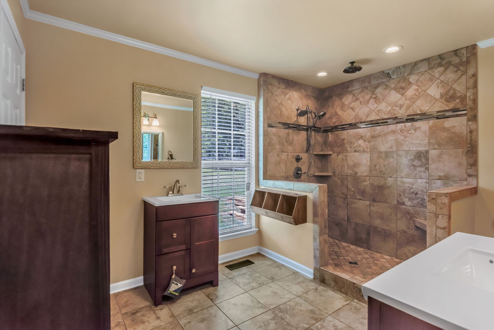 604 Steeplechase Ct Property Photo 26