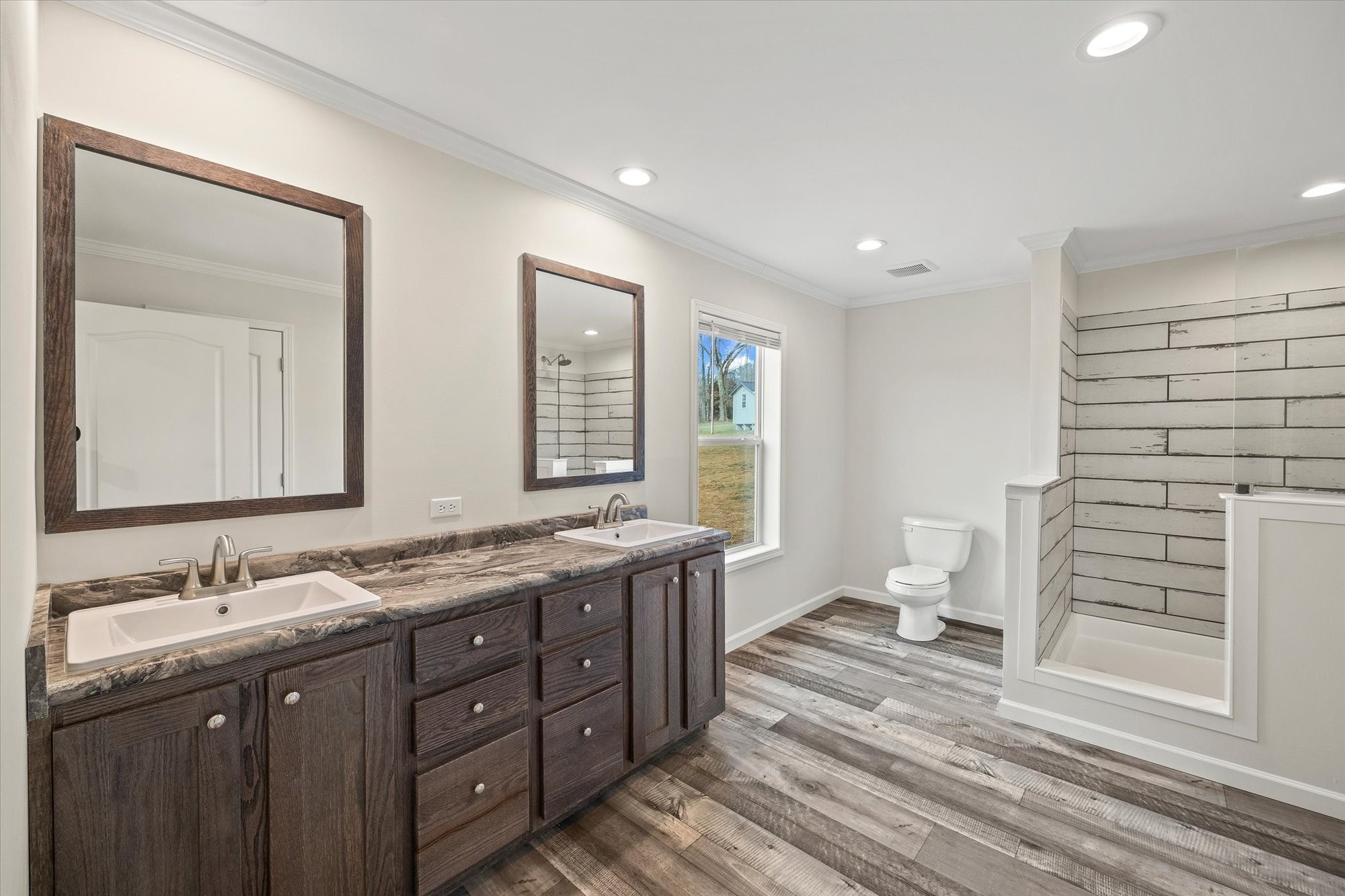 1480 Anna Maria Ln Property Photo 11