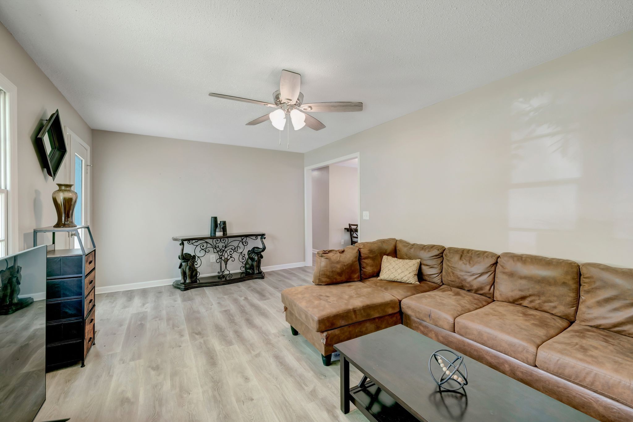 106 Julian St Property Photo 10