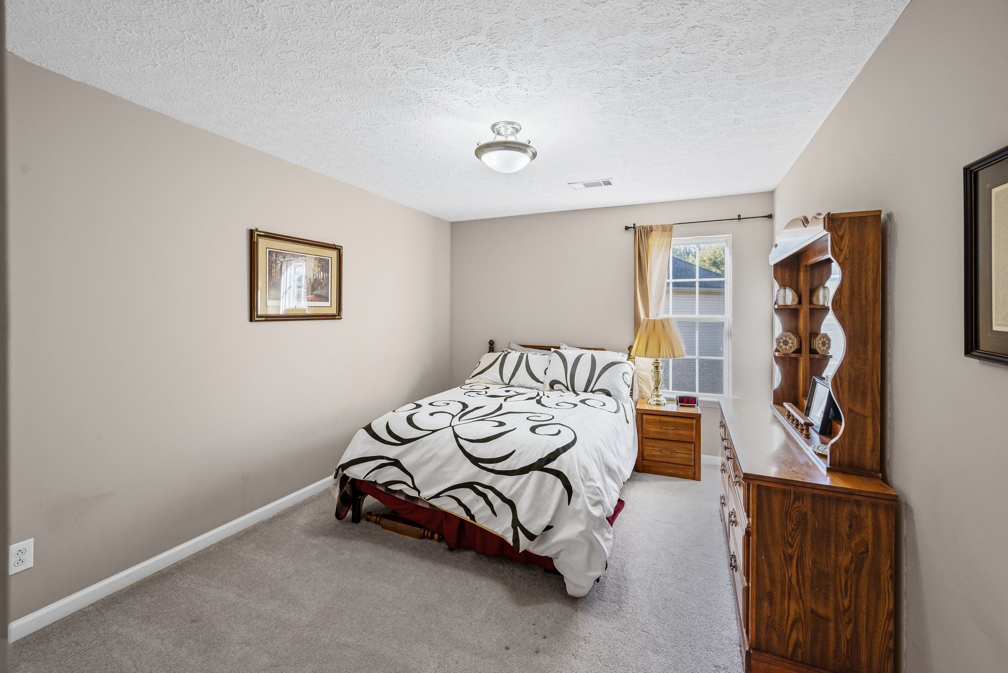1153 Streamdale Pt, E Property Photo 14