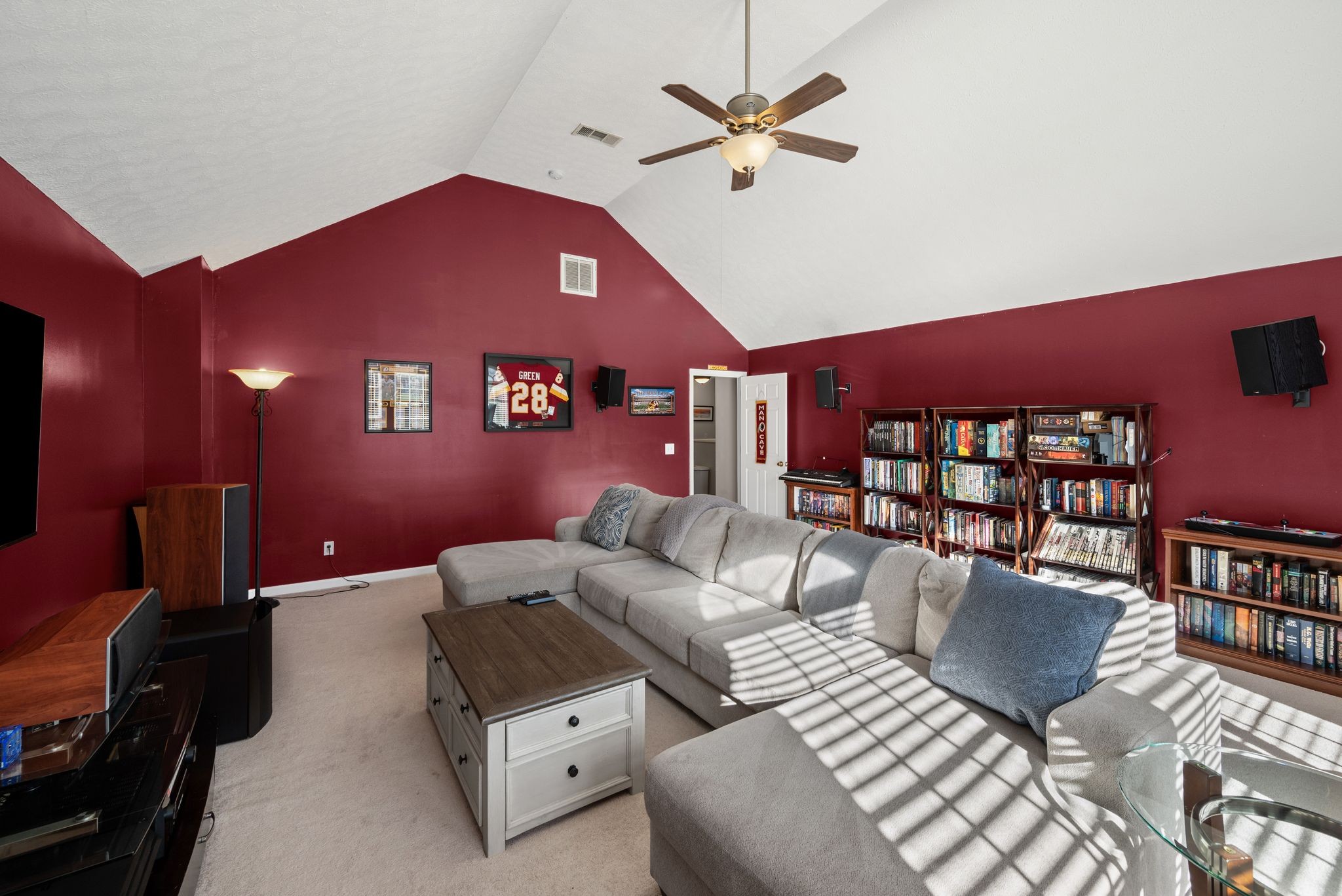 1153 Streamdale Pt, E Property Photo 18