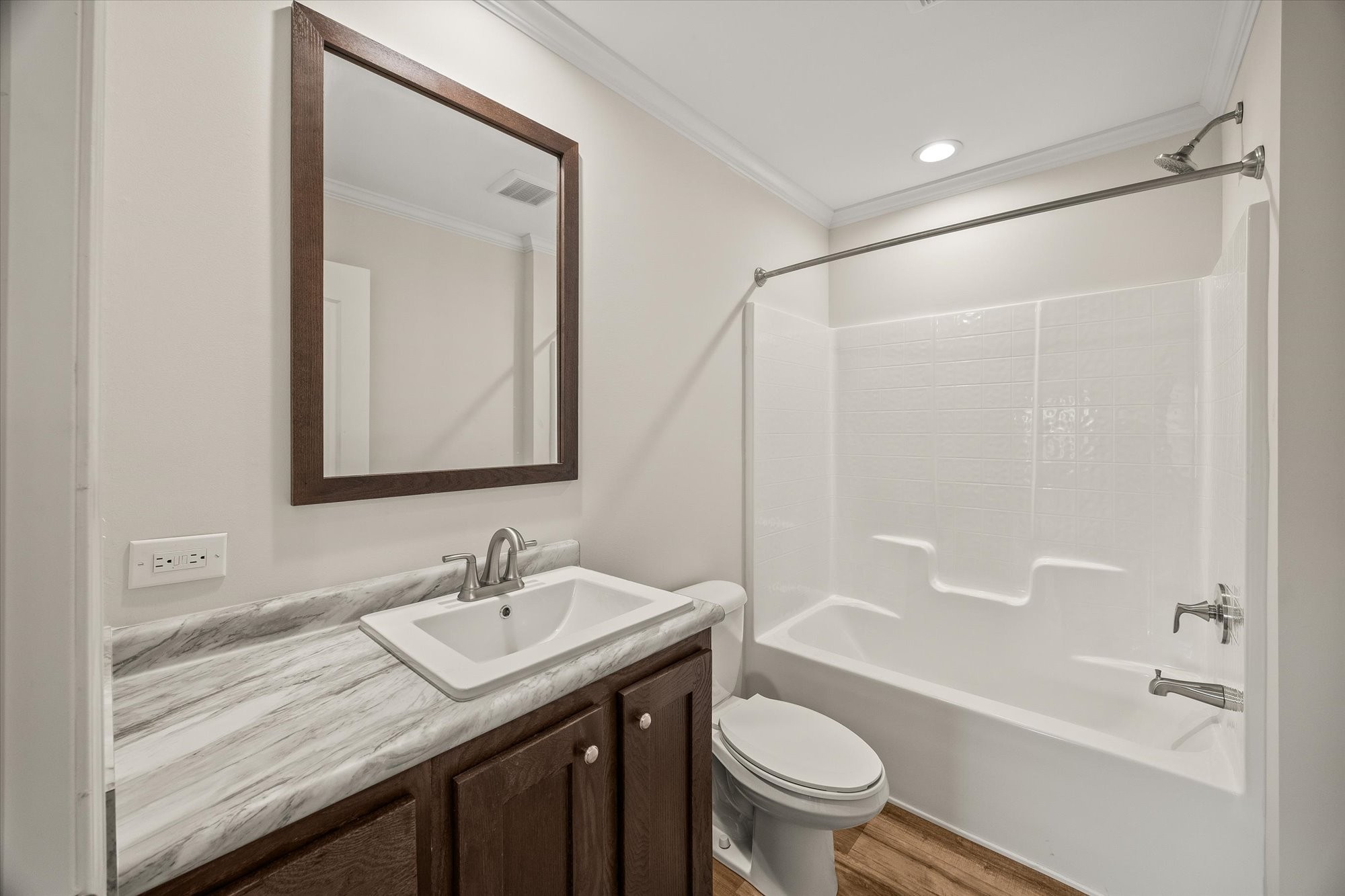 1640 Anna Maria Ln Property Photo 18
