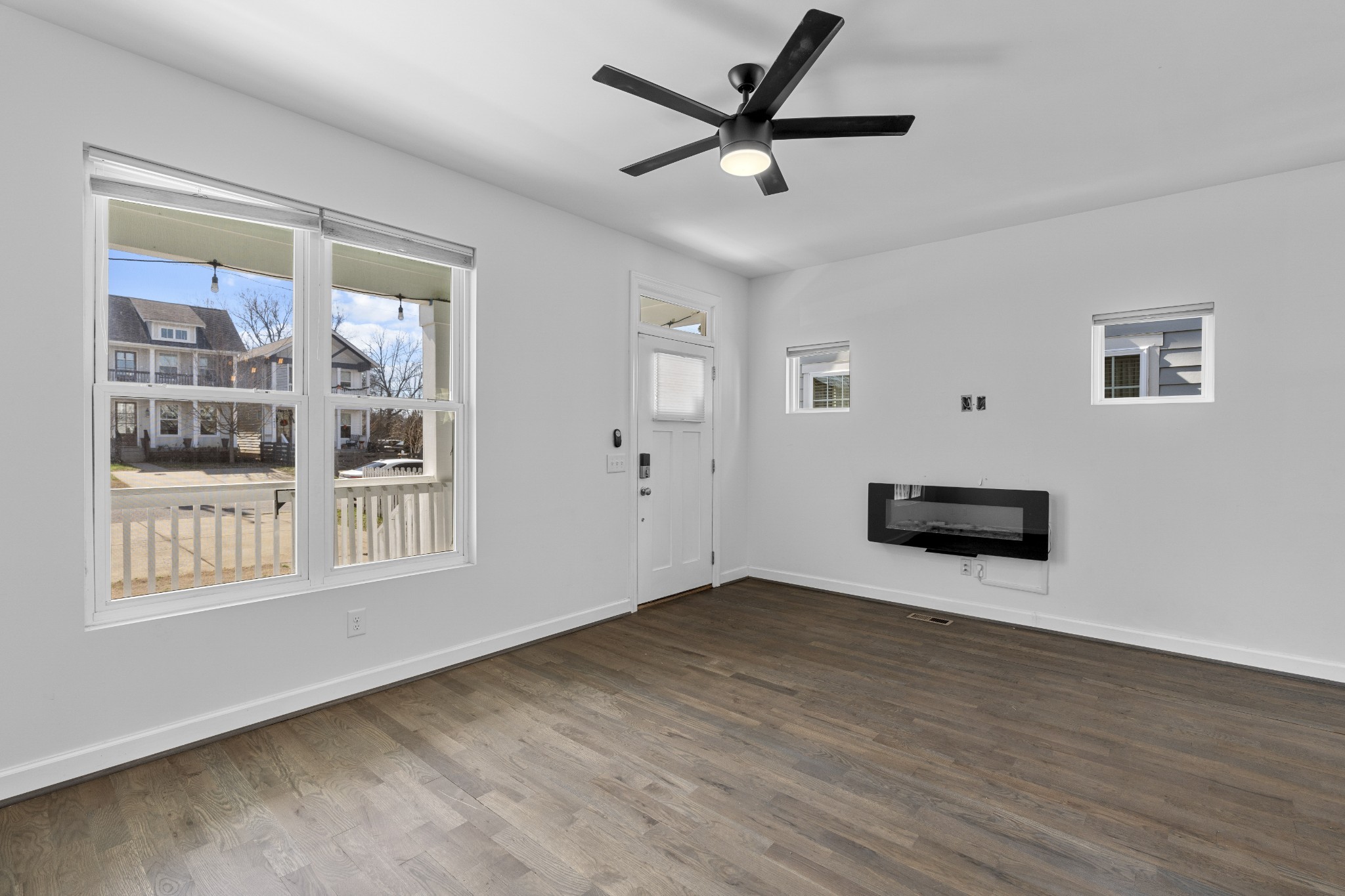 5414b California Ave Property Photo 14