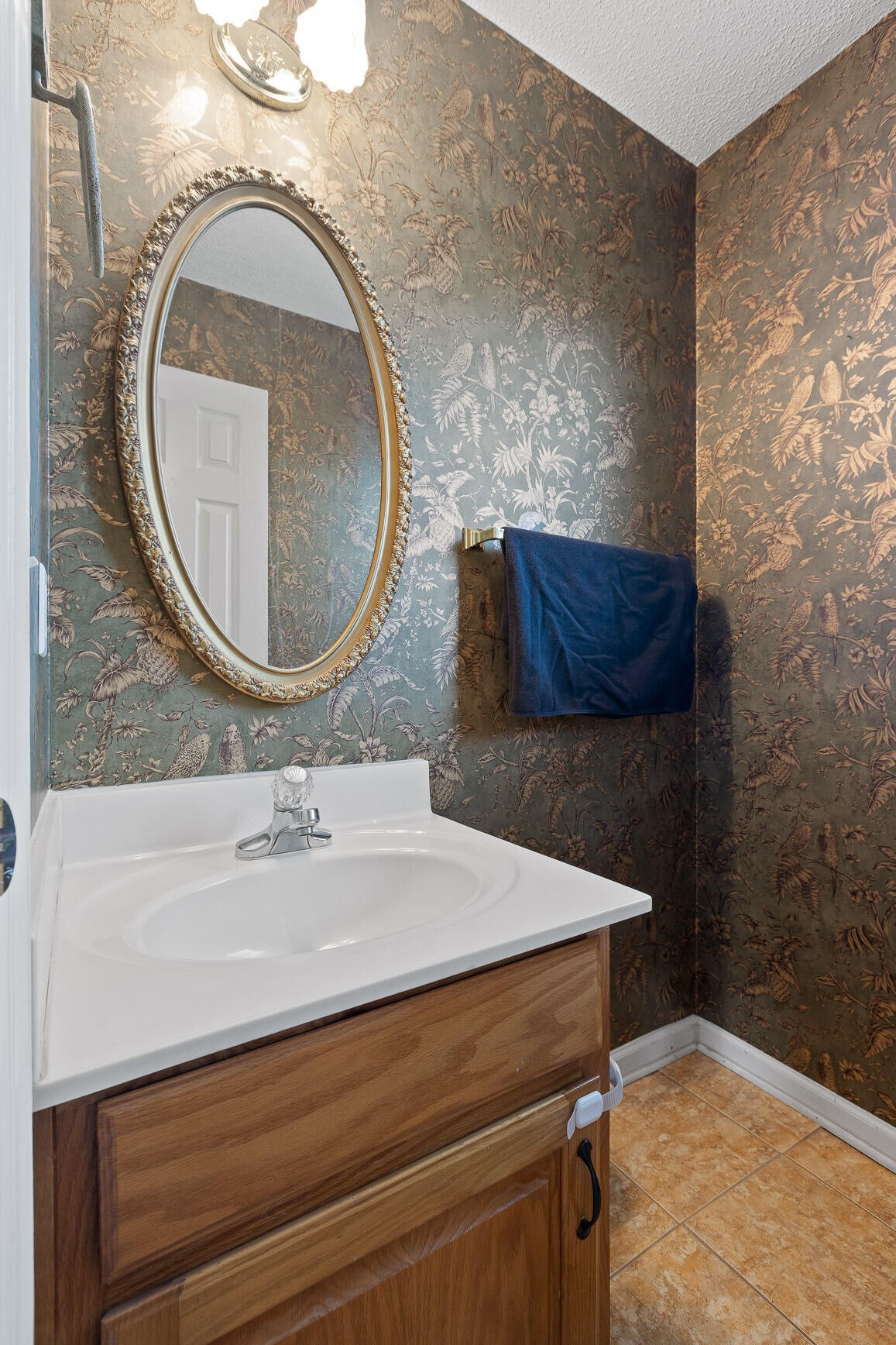 6103 Water Oak Lane Property Photo 11