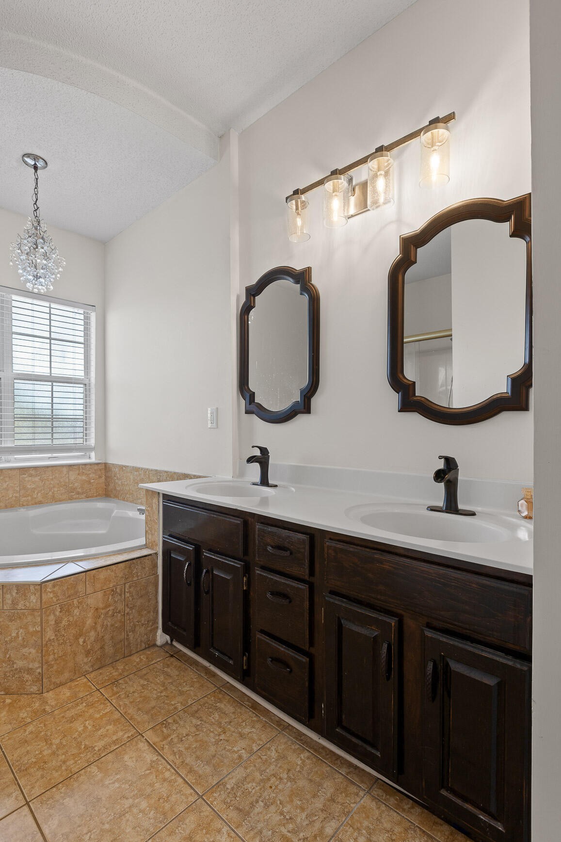 6103 Water Oak Lane Property Photo 18