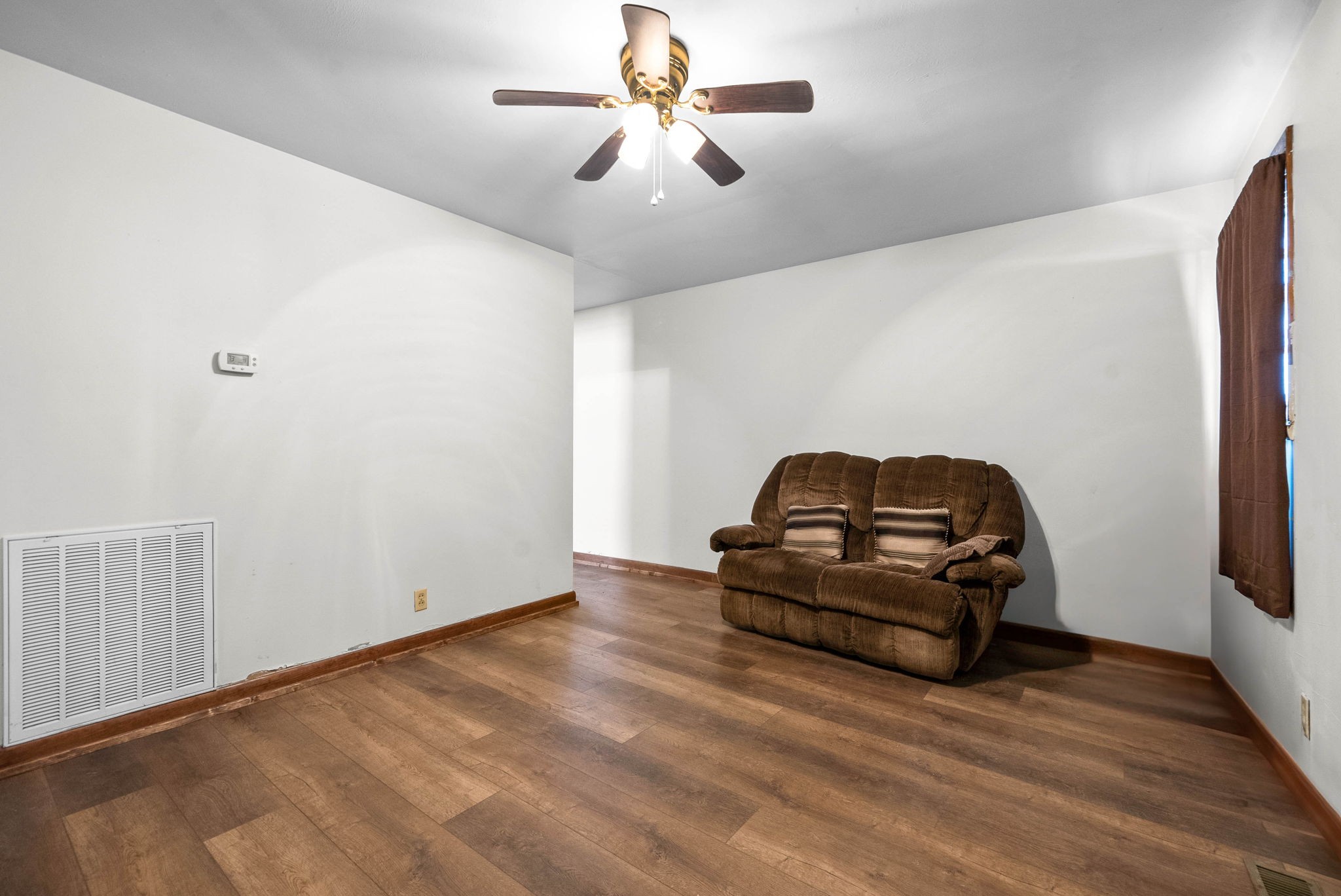 706 Forest St Property Photo 6