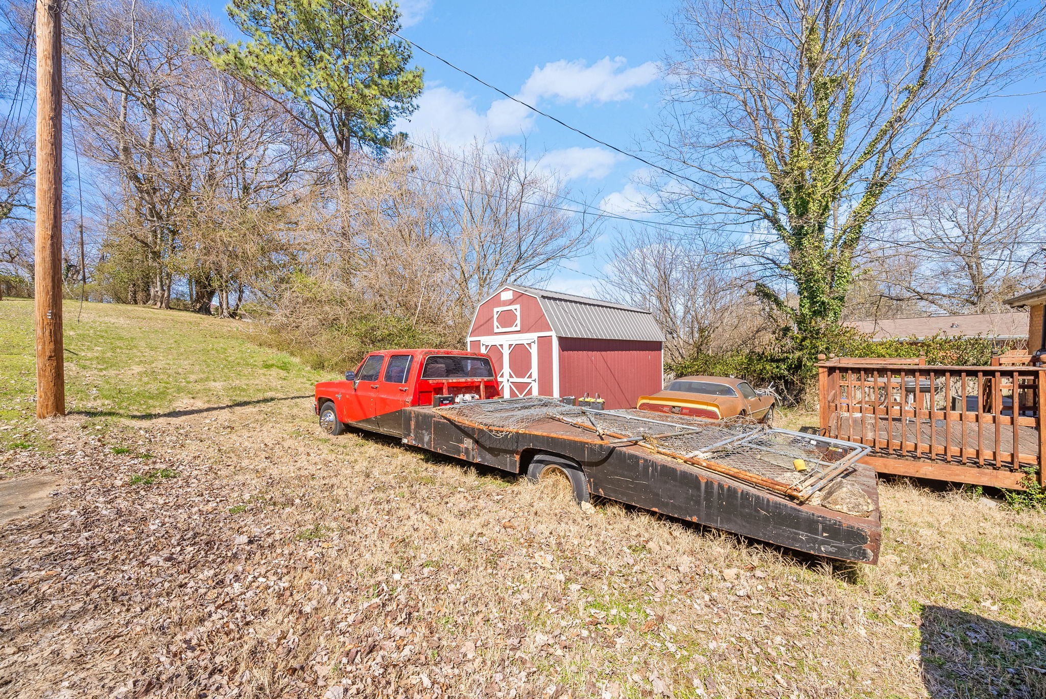 706 Forest St Property Photo 23