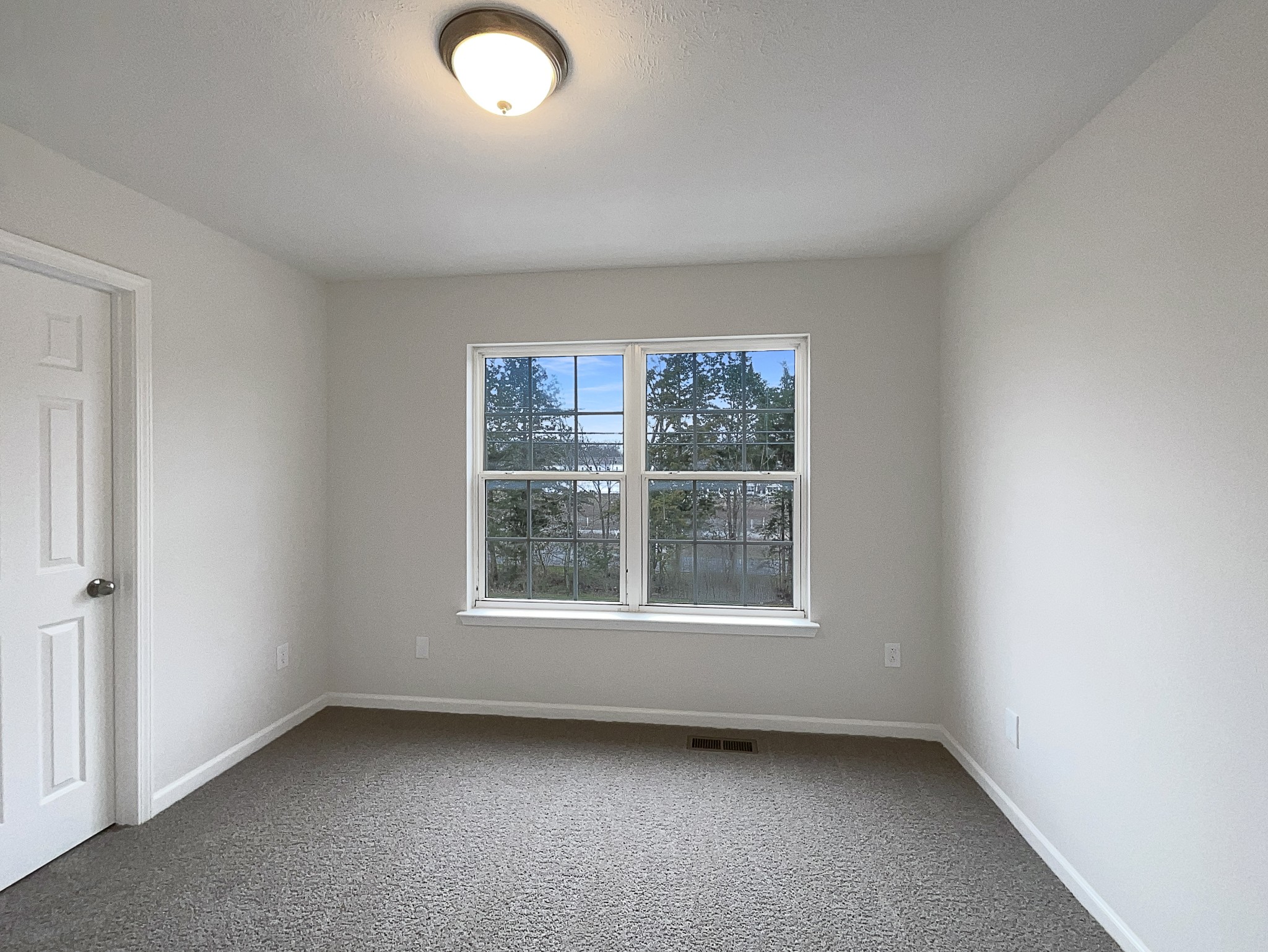 9004 Nathanael Dr Property Photo 11