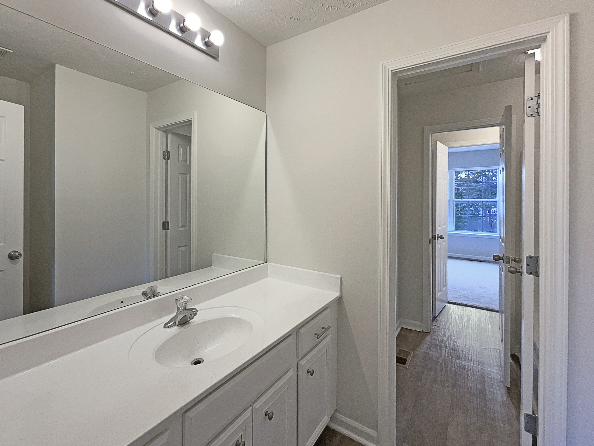 9004 Nathanael Dr Property Photo 14