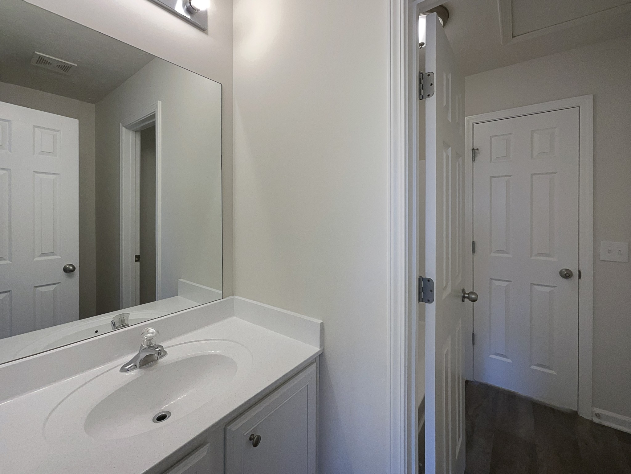 9004 Nathanael Dr Property Photo 15